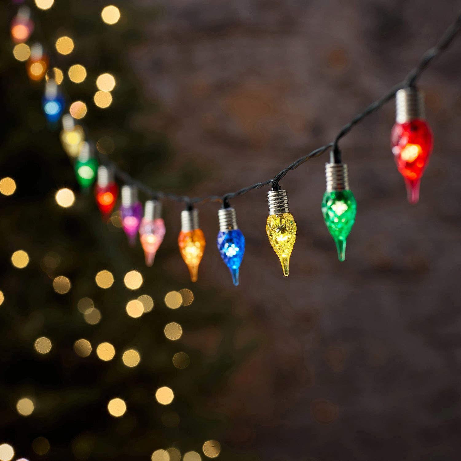 Lights4fun LED-Lichterkette Batteriebetriebene bunte 50er LED-Tropfen-Lichterkette mit Timer für a