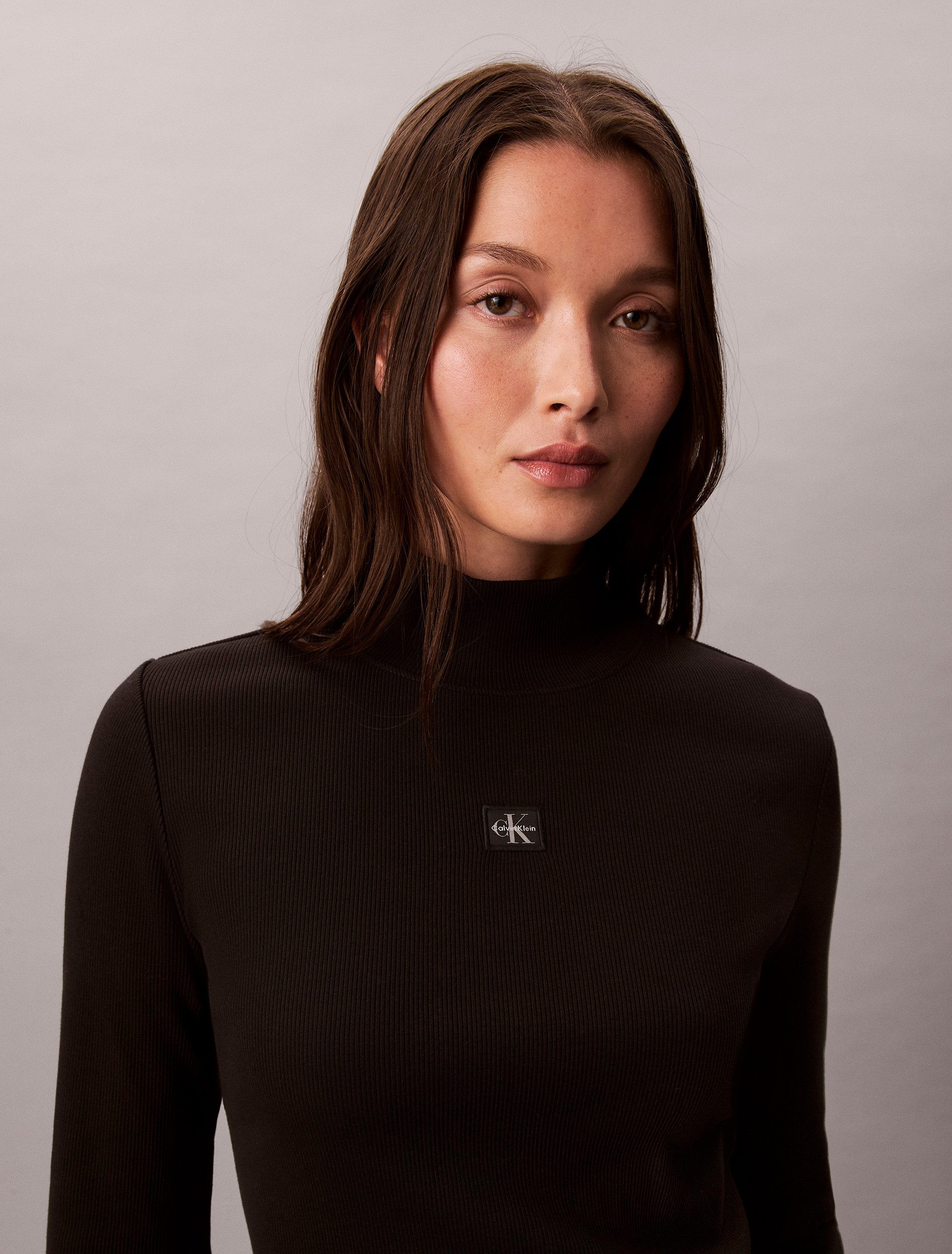 Calvin Klein Jeans Shirttop LS WOVEN LABEL TURTLENECK Mit Rundhalsausschnitt, regular fit – Bild 4 von 5
