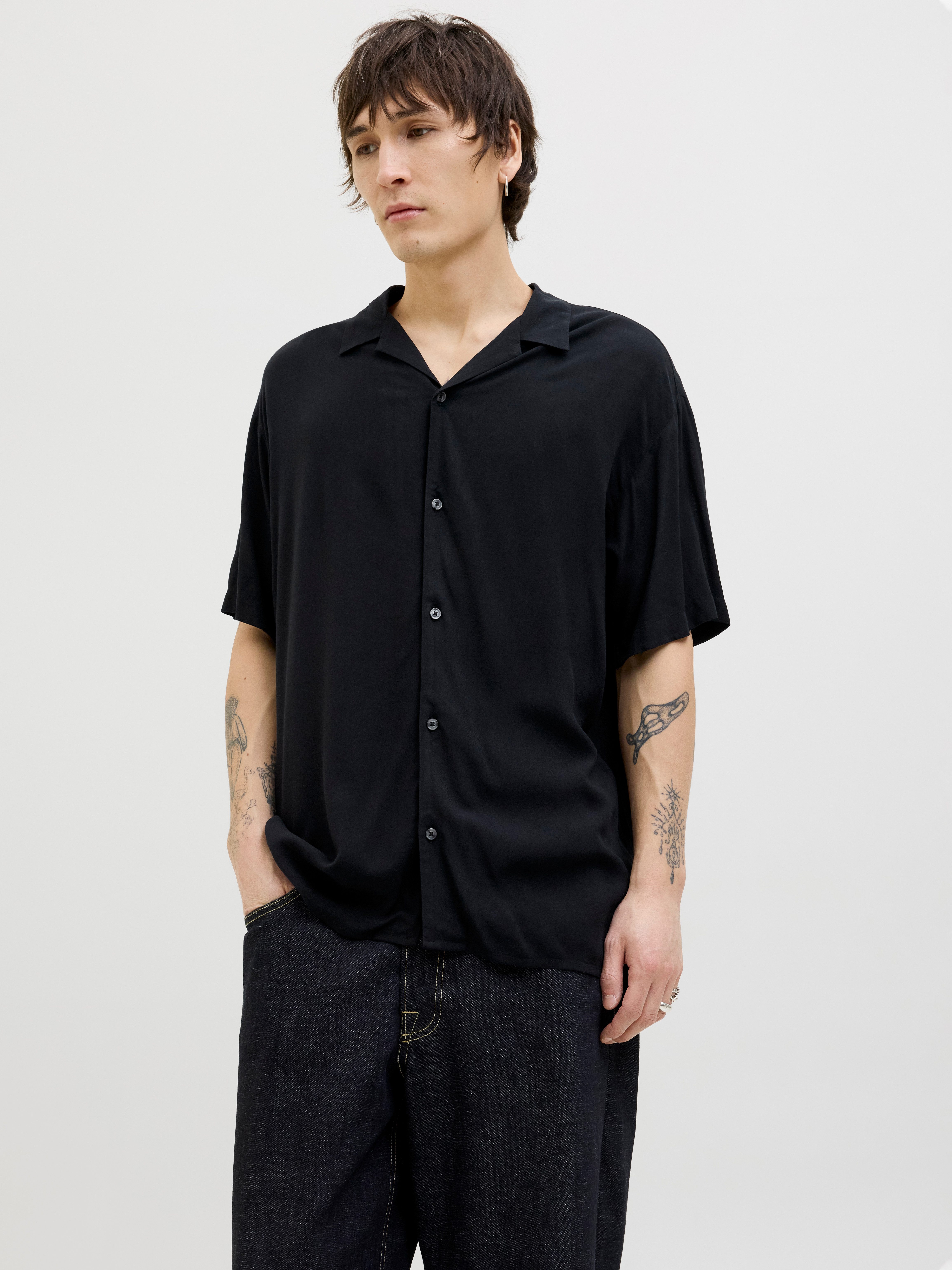 Jack & Jones Kurzarmhemd JJEJEFF SOLID RESORT SHIRT S/S SN mit Resort Krage günstig online kaufen