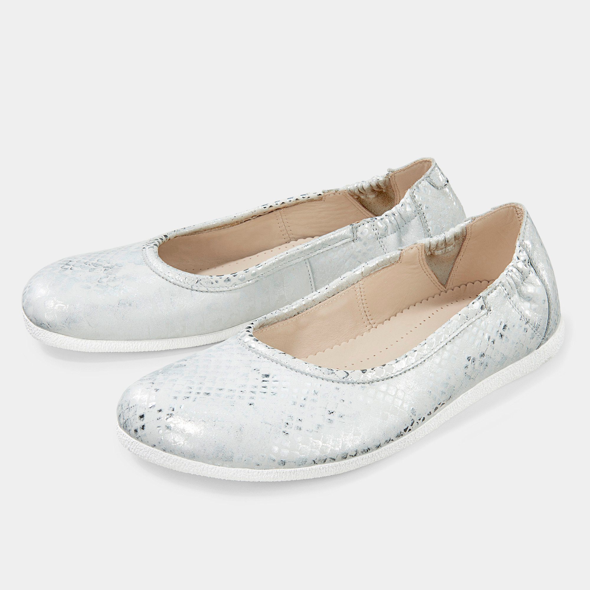 BÄR Damenschuh - Modell Rubina in der Leder echtem Ballerina Farbe Weiß/Silber Aus