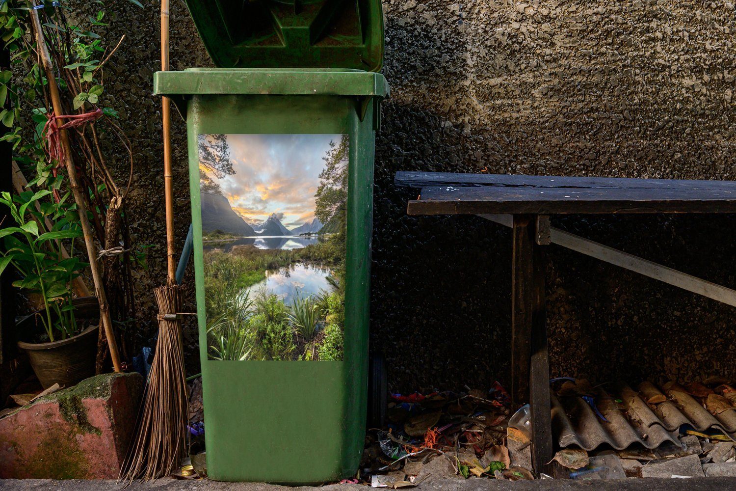 MuchoWow Wandsticker Neuseeland - Berge Mülleimer-aufkleber, Mülltonne, Gras (1 St), Abfalbehälter Container, Sticker, 