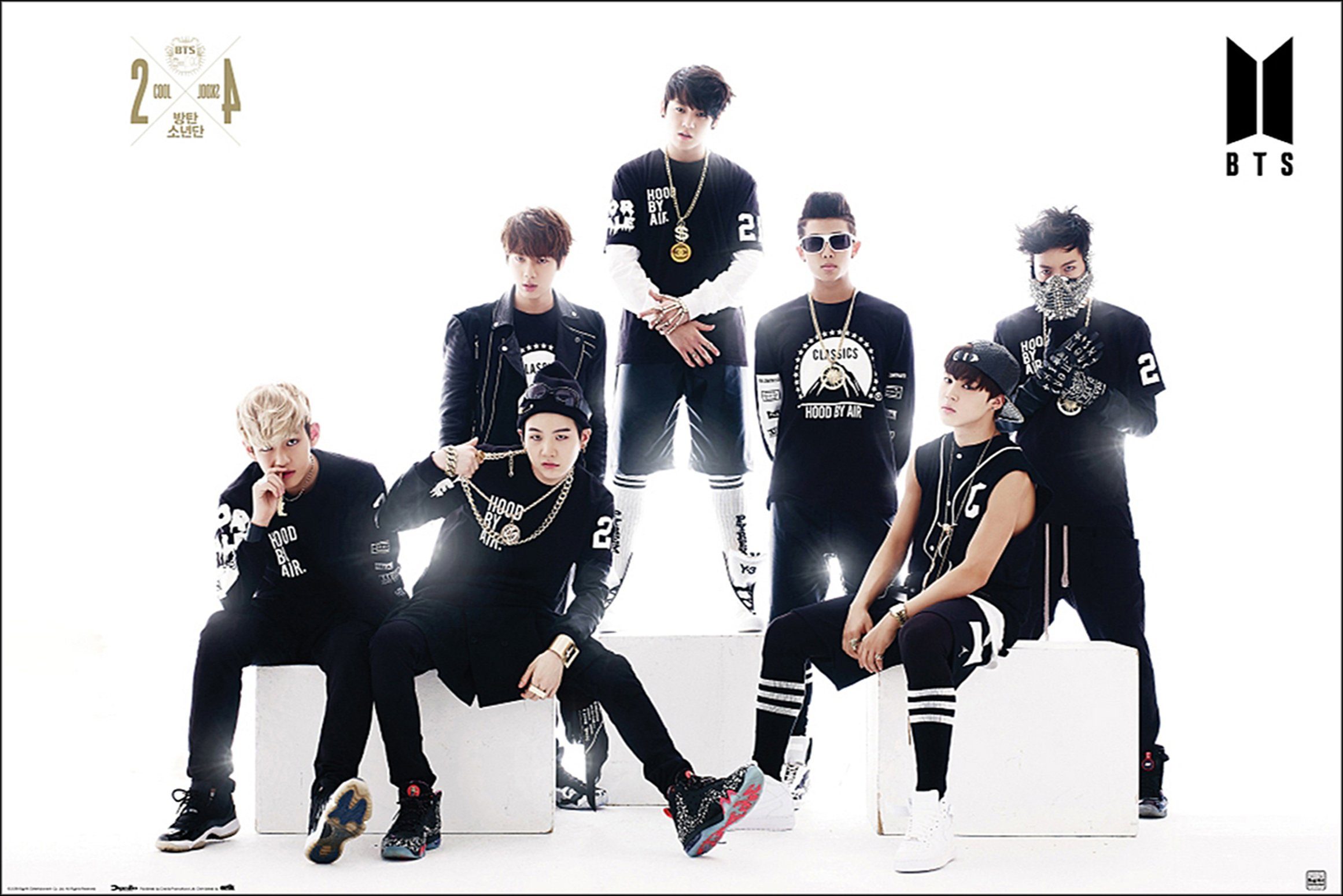 Poster BTS Poster Black And White 91,5 x 61 cm