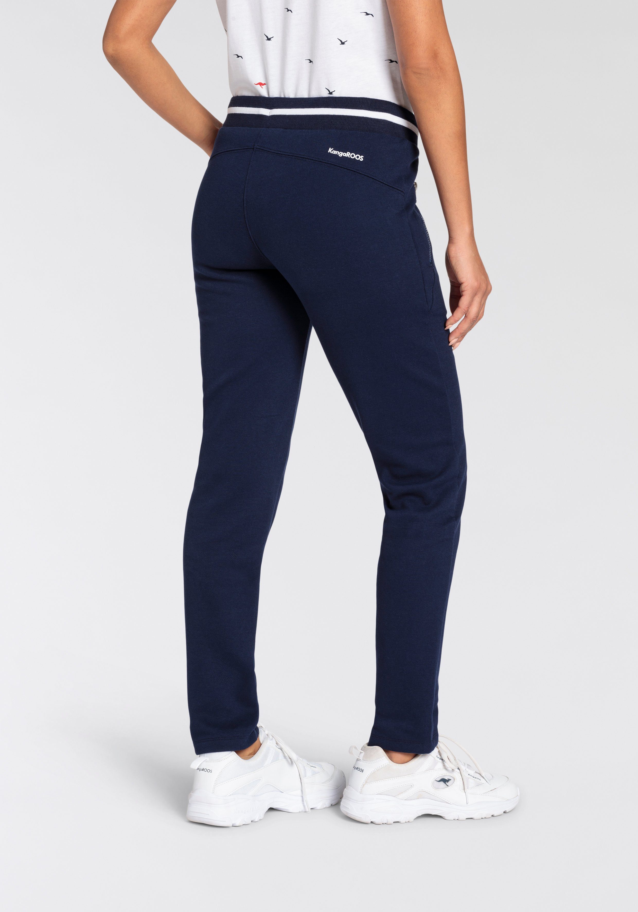 KangaROOS Jerseyhose mit Piqué-Struktur und Streifen-Detail günstig online kaufen