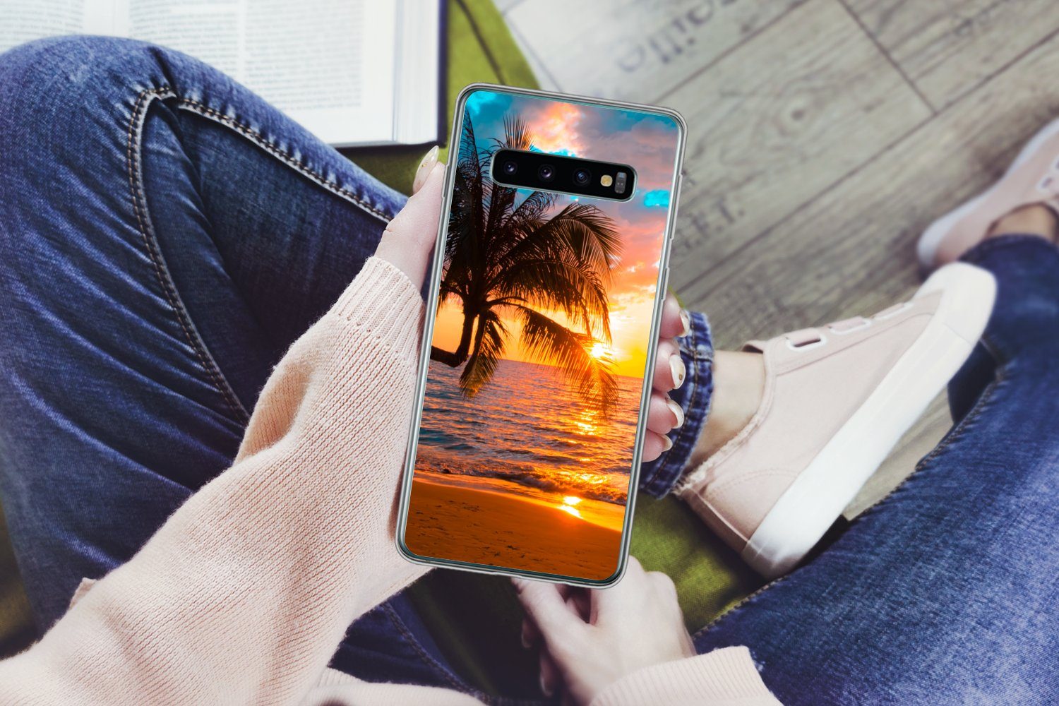 MuchoWow Handyhülle für Samsung Galaxy S10 Palme - Sonnenuntergang - Horizont - Strand - M, Phone Case, Silikon, Schutzhülle Dünn