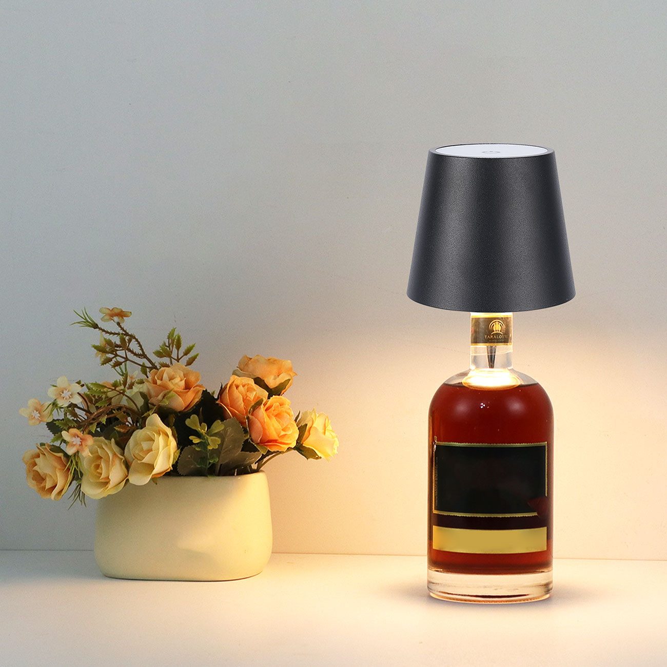 shop'n smile ideoon LED Nachttischlampe Edle Akku Flaschenlampe Schwarz: Dimmbar, 3 Lichtfarben, LEDs mit 3 auswählbaren Lichtfarben, Kaltweiss / Warmweiss / Na – Bild 5 von 5