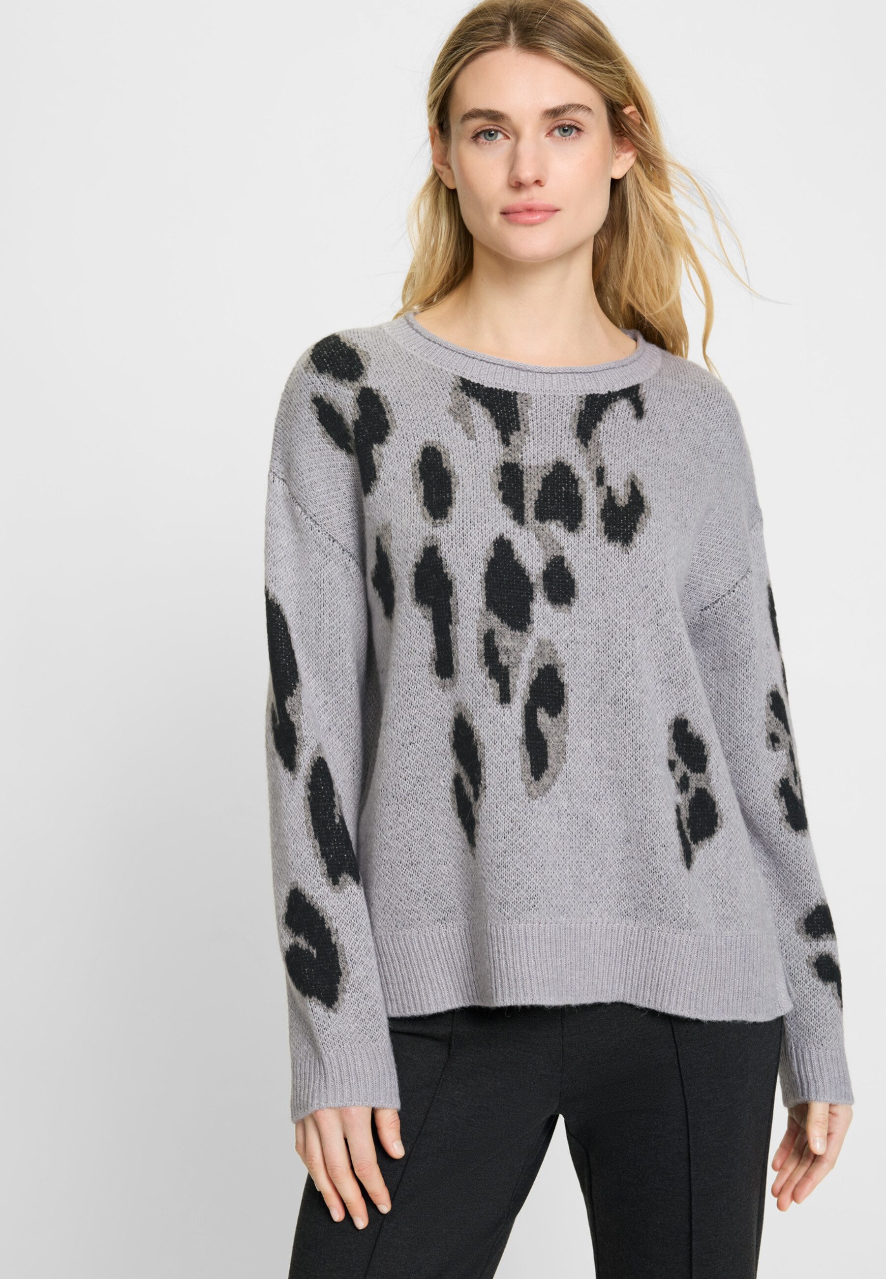 Olsen Strickpullover mit Leo-Jacquardmuster. Reduzierter Preis € 44,99. Unverbindliche Preisempfehlung € 89,99