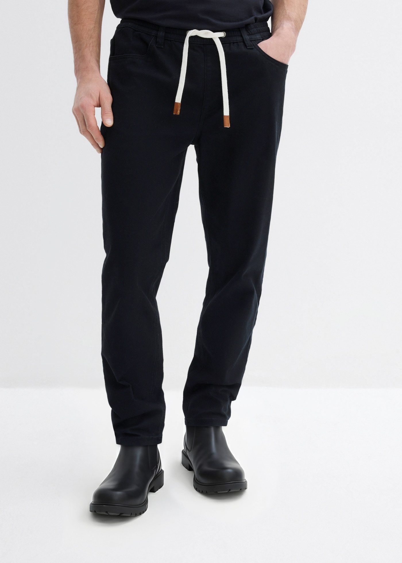 bonprix Schlupfhose in Stretch-Qualität, mit elastischem Bund, Regular Fit, im Casual-Stil