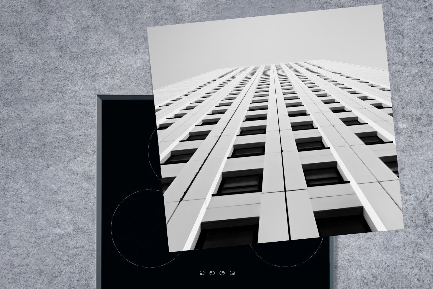 MuchoWow Herdblende-/Abdeckplatte (1 Fenstermatrix cm, schwarz-weiß, 78x78 für tlg), Arbeitsplatte Ceranfeldabdeckung, Wolkenkratzers Eine in eines Vinyl, küche