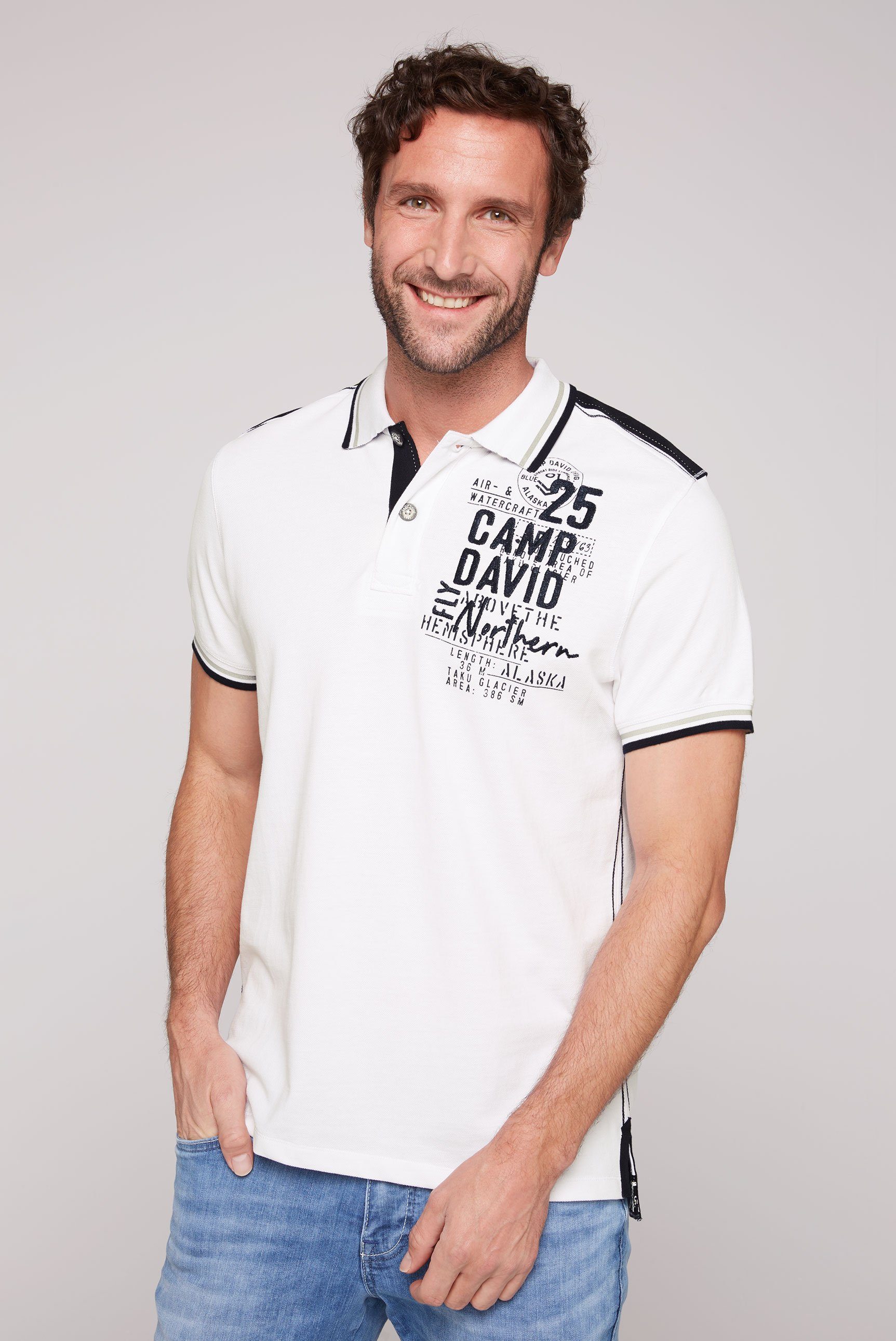 CAMP DAVID Poloshirt mit Label-Applikationen opticwhite | Poloshirts