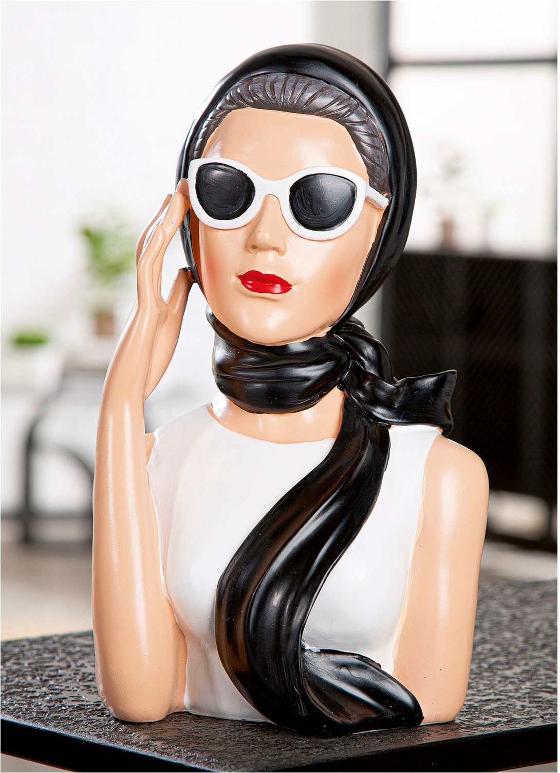 GILDE Dekofigur Figur Frau Lady Audrey schwarz; weiß H. 27,5 cm (1 St)