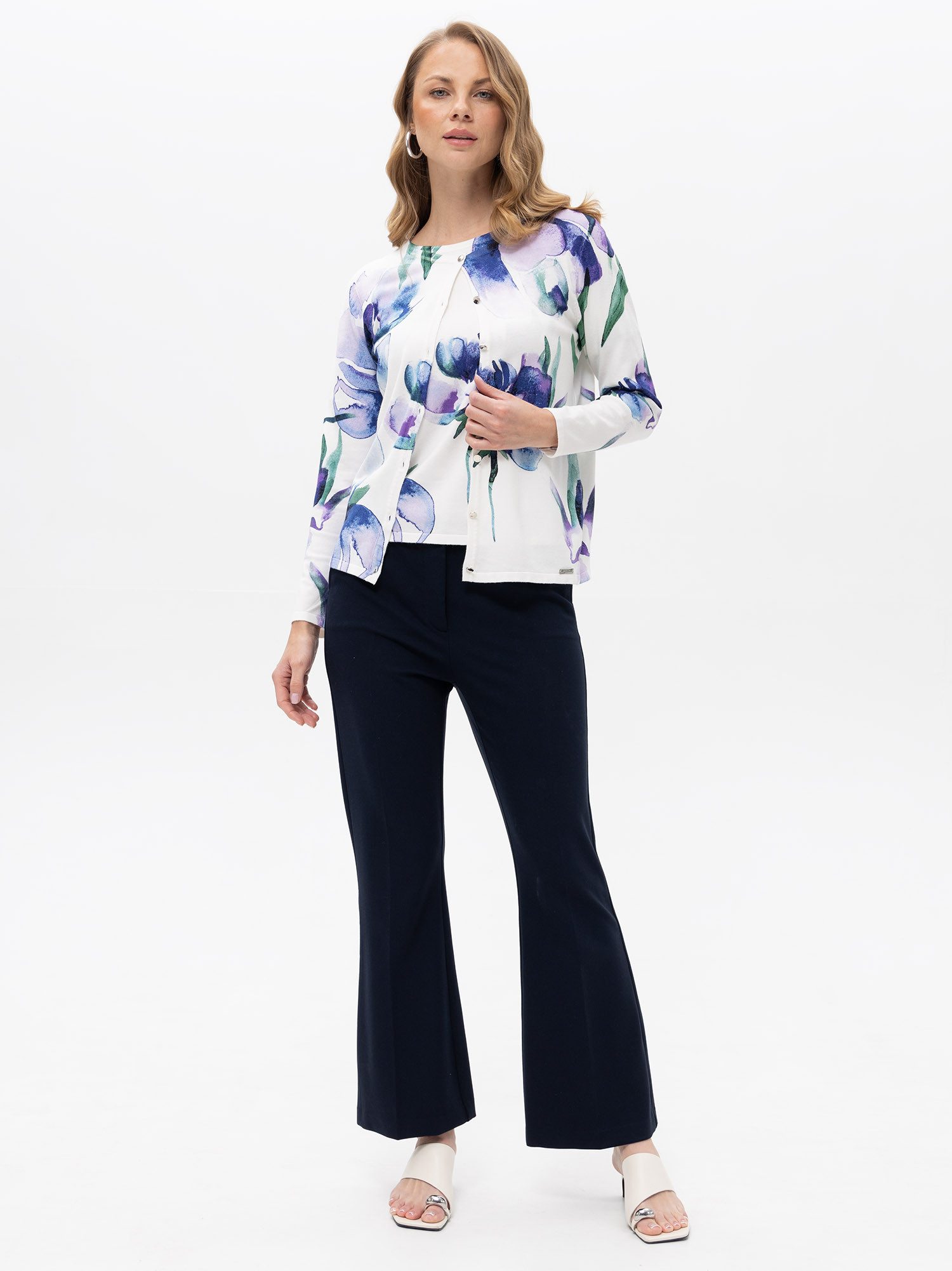 Passioni 2-in-1-Strickjacke Twinset mit Blumen Muster – Bild 4 von 5