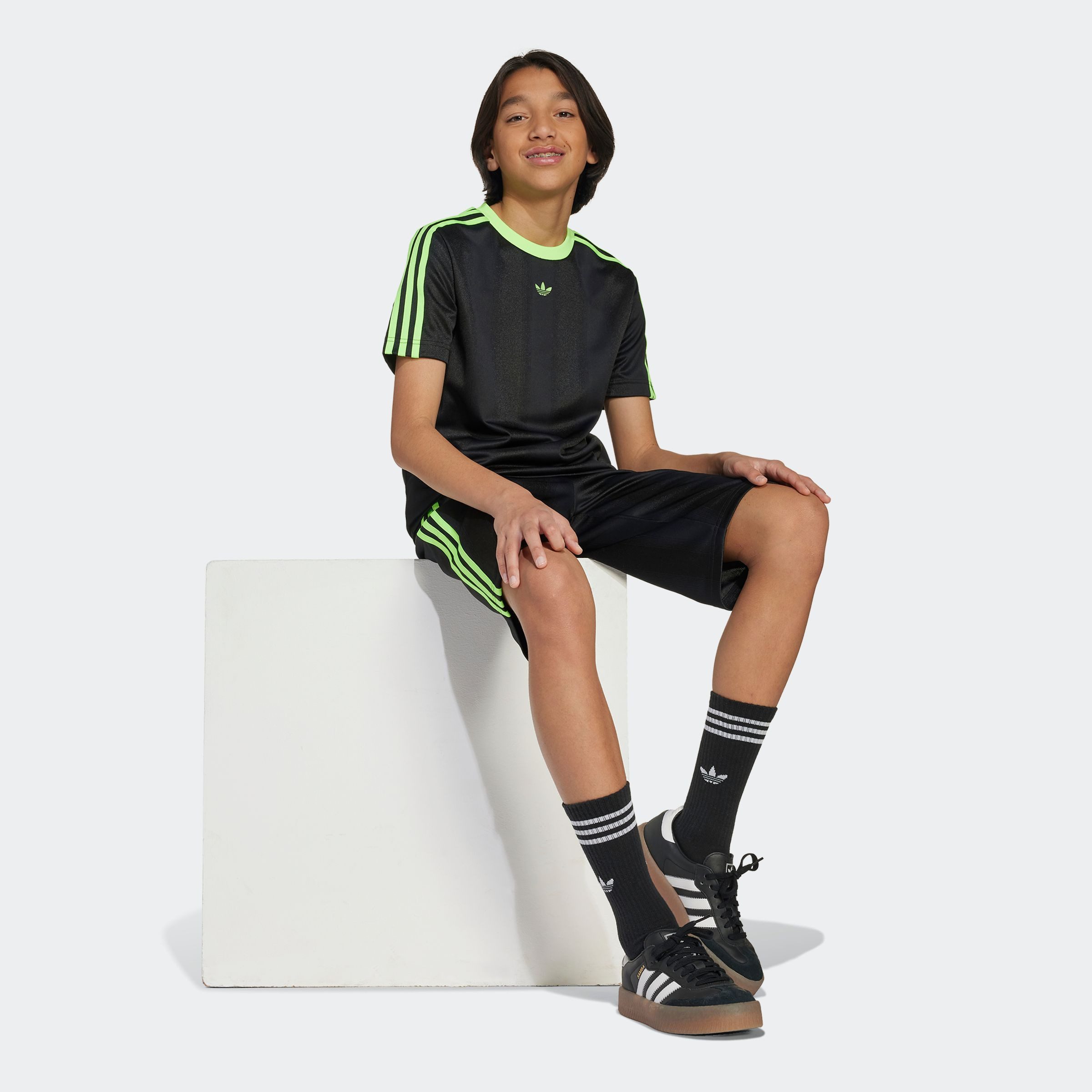 adidas Originals T-Shirt JACQUARD KIDS sportlicher Stil, lockere Passform, für Kinder und Teens