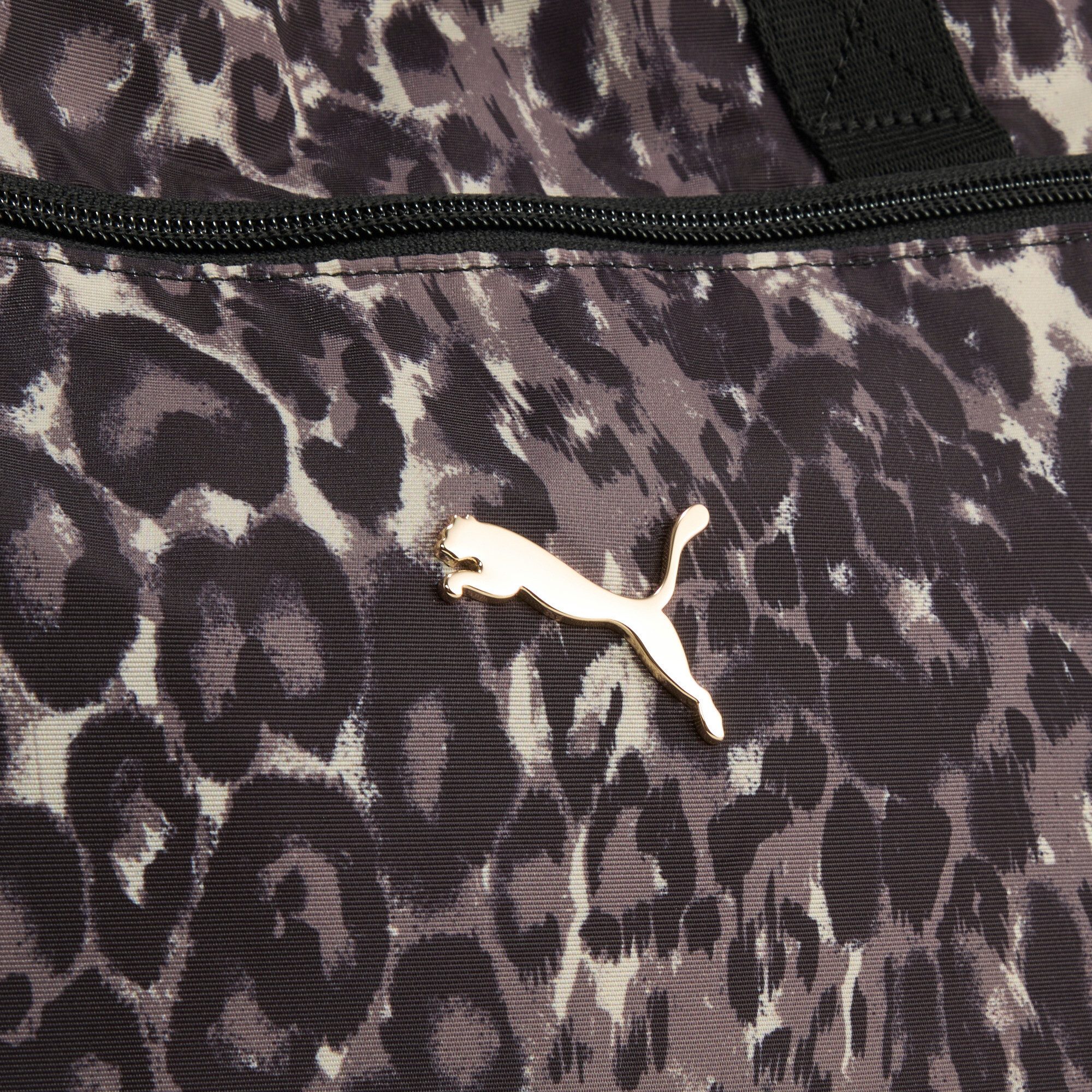 PUMA Schultertasche POP TOTE, Tasche mit femininen Grafikprints, mit Reißverschluss