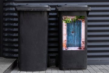 MuchoWow Wandsticker Vintage - Tür - Haus - Blau - Baum (1 St), Mülleimer-aufkleber, Mülltonne, Sticker, Container, Abfalbehälter