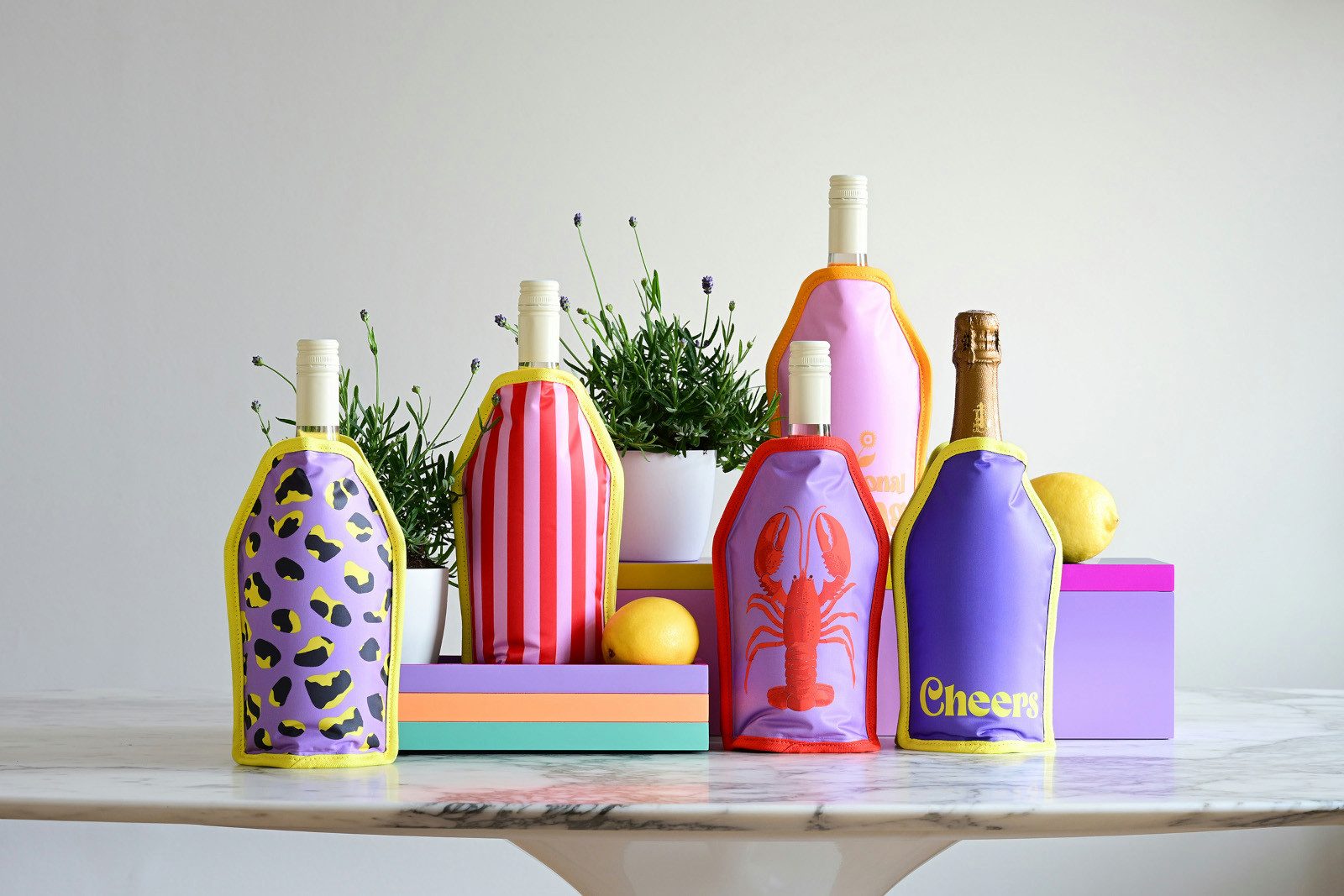 Giftcompany Dekotablett Neo Tablett quadratisch neon pink/ neon orange 32cm günstig online kaufen