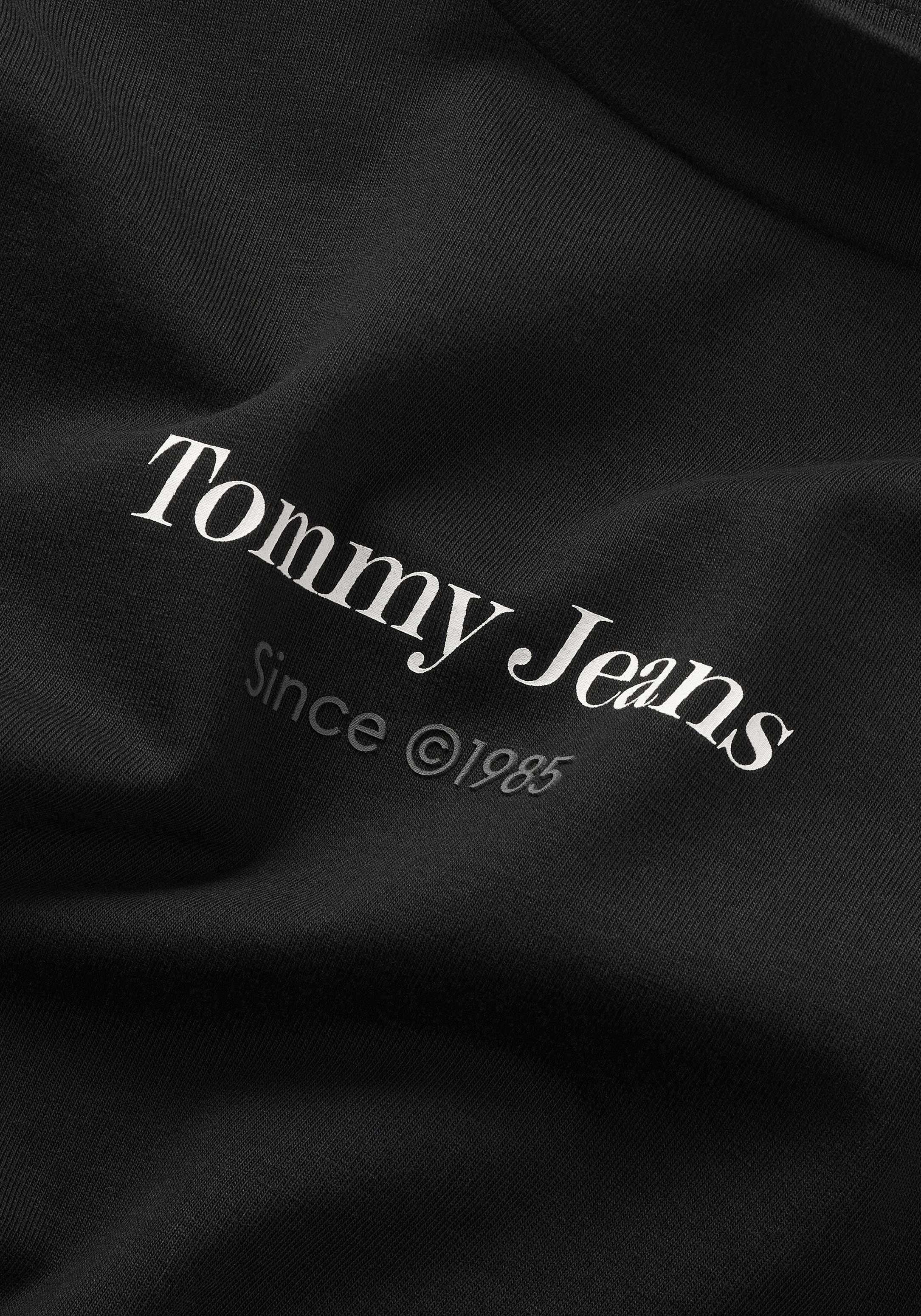 TJW Tommy Jeans Black LOGO MOCK mit SLIM SP ESS CRP Stehkragenshirt Logoschriftzug 1+