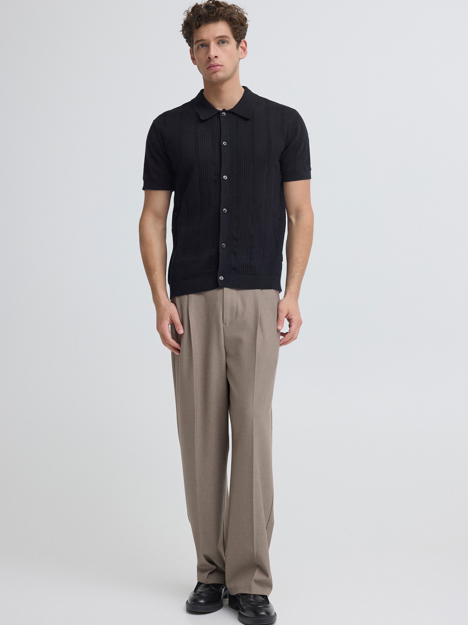 Casual Friday Poloshirt Kurzarm Knopfleiste Strickstruktur Normale Passform für Herren (1-tlg) Baumwolle Normal Fit Rundhals Kurzarm Einfarbig atmungsaktiv