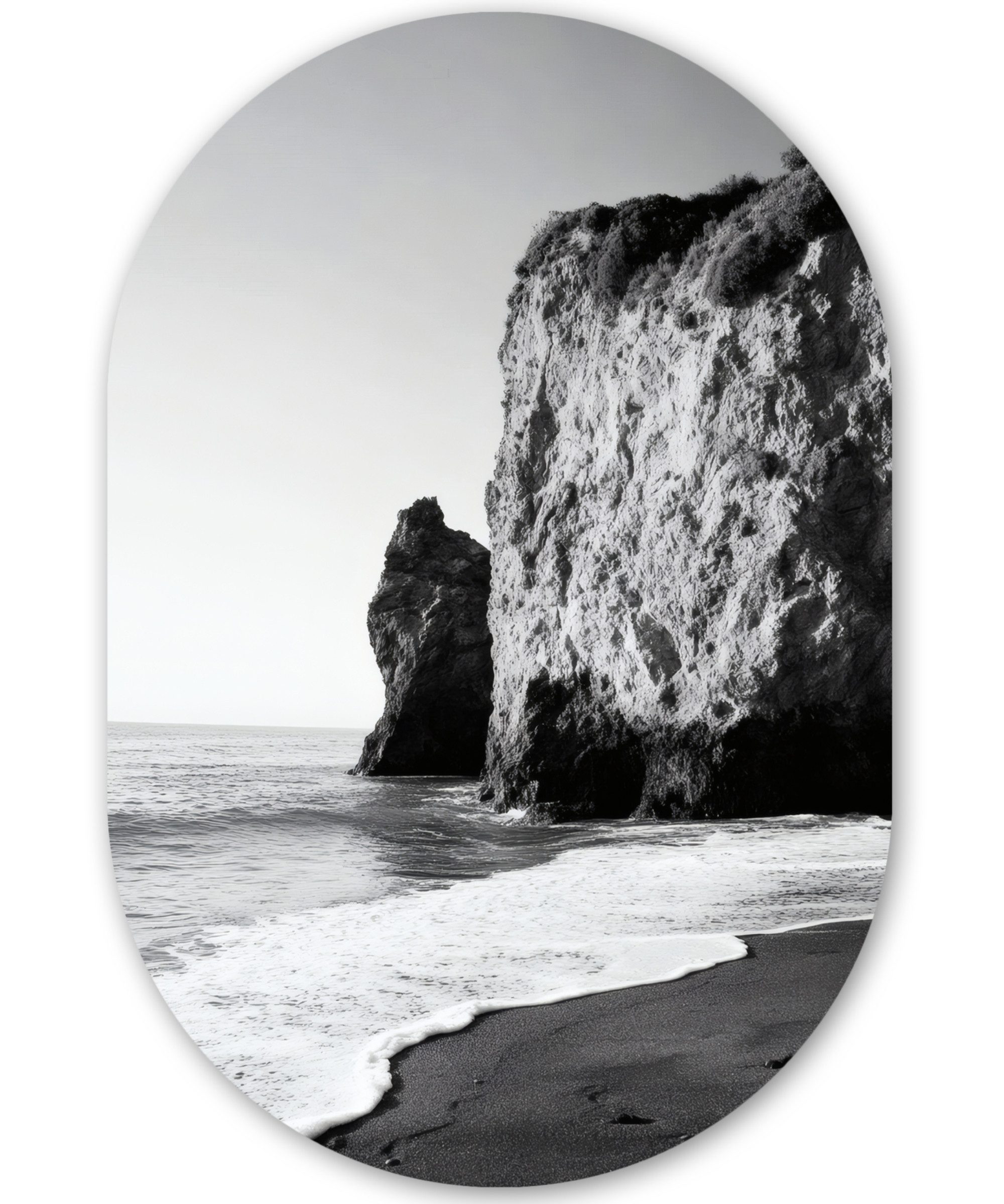 MuchoWow Gemälde Strand - Klippe - Wellen - Fußstapfen, Fotodruck (1 St), Wandbild Oval, Wohnzimmer oder Schlafzimmer Wanddekoration, 40x60 cm