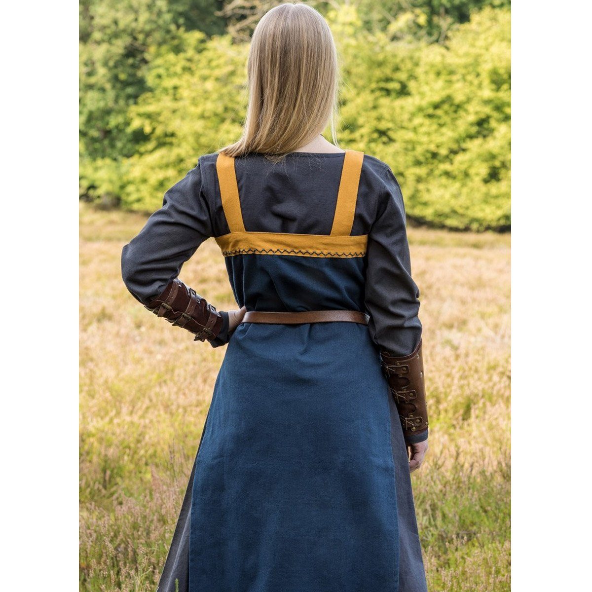Battle Merchant Ritter-Kostüm Wikinger Überkleid mit Stickerei im Jellingstil Blau / Gelb XXL