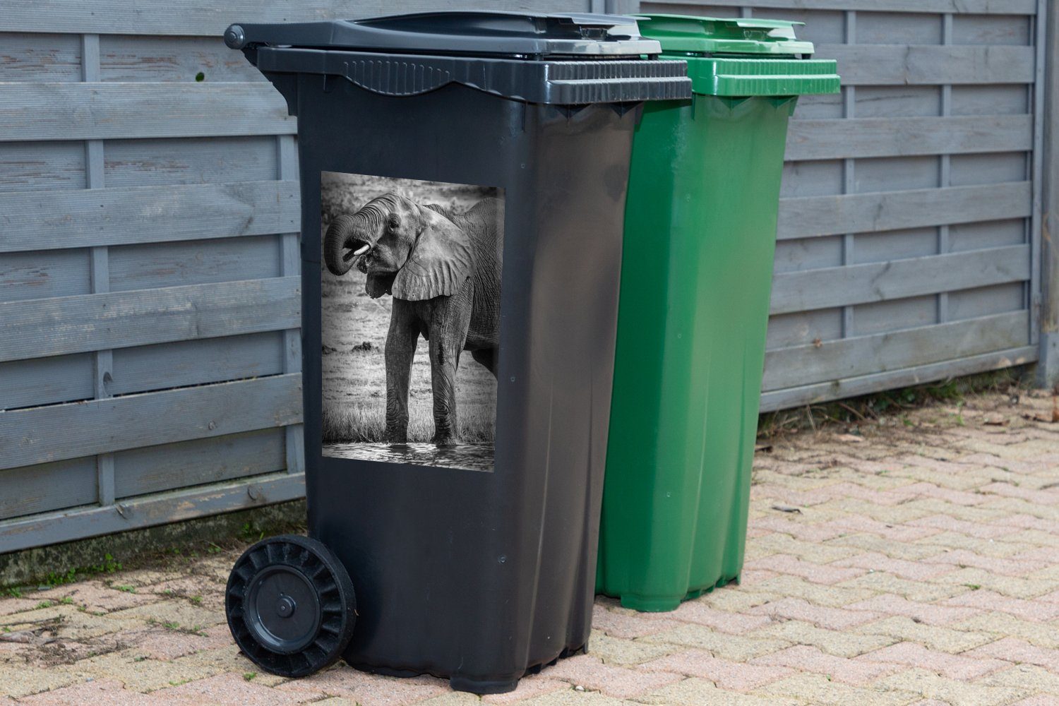 MuchoWow Wandsticker Elefant Container, Abfalbehälter Weiß (1 Schwarz Wasser Sticker, Tiere Mülleimer-aufkleber, - - - - Mülltonne, St)