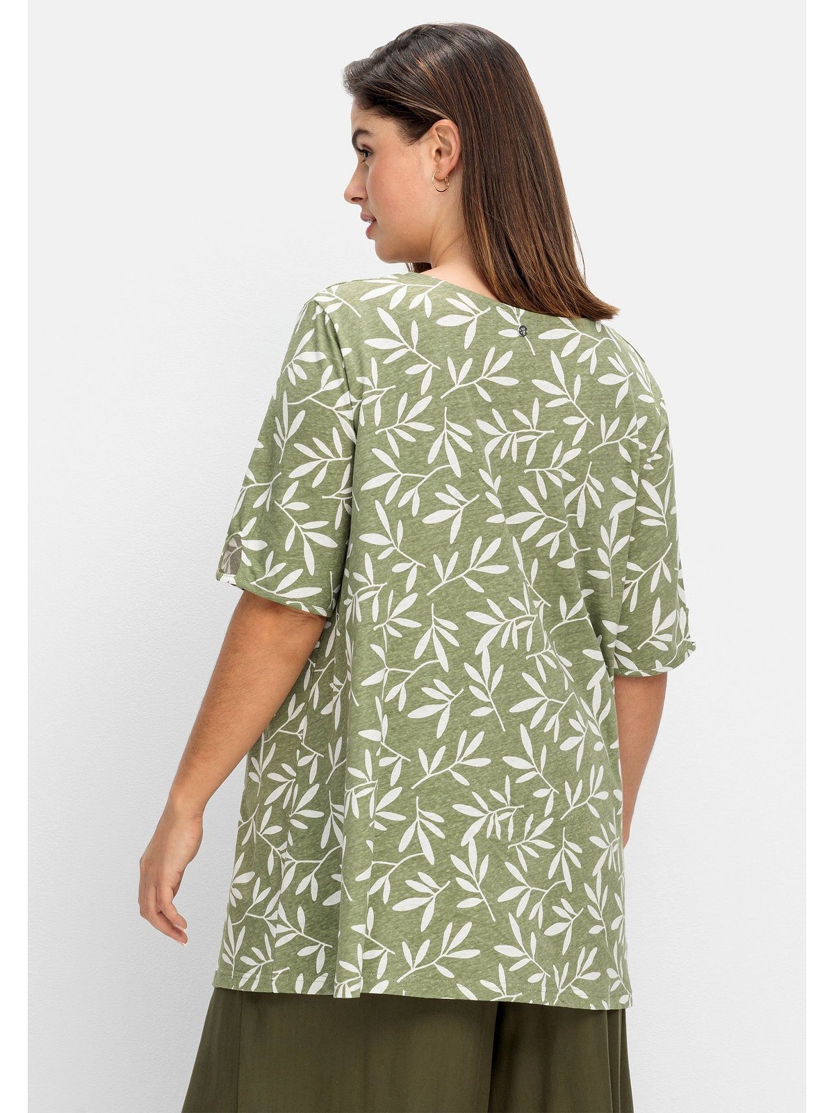 Sheego T-Shirt Große Größen mit Blätterprint, gemustert Leinen-Mix im khaki