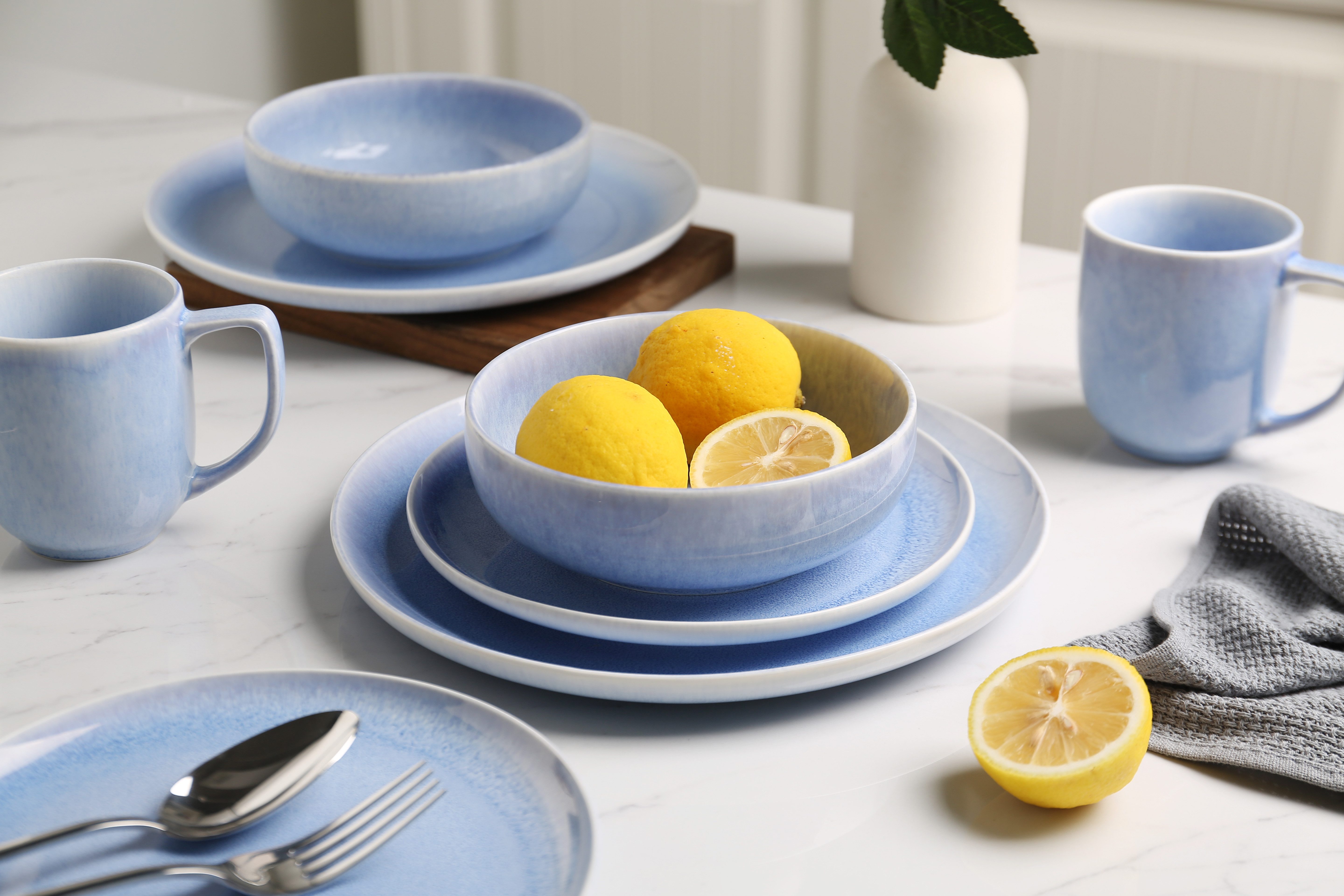 OTTO home Geschirr-Set Flett, mit Reaktivglasur (12-tlg), 4 Personen, Porzellan, Teller Set, spülmaschinenfest und mikrowellengeeignet