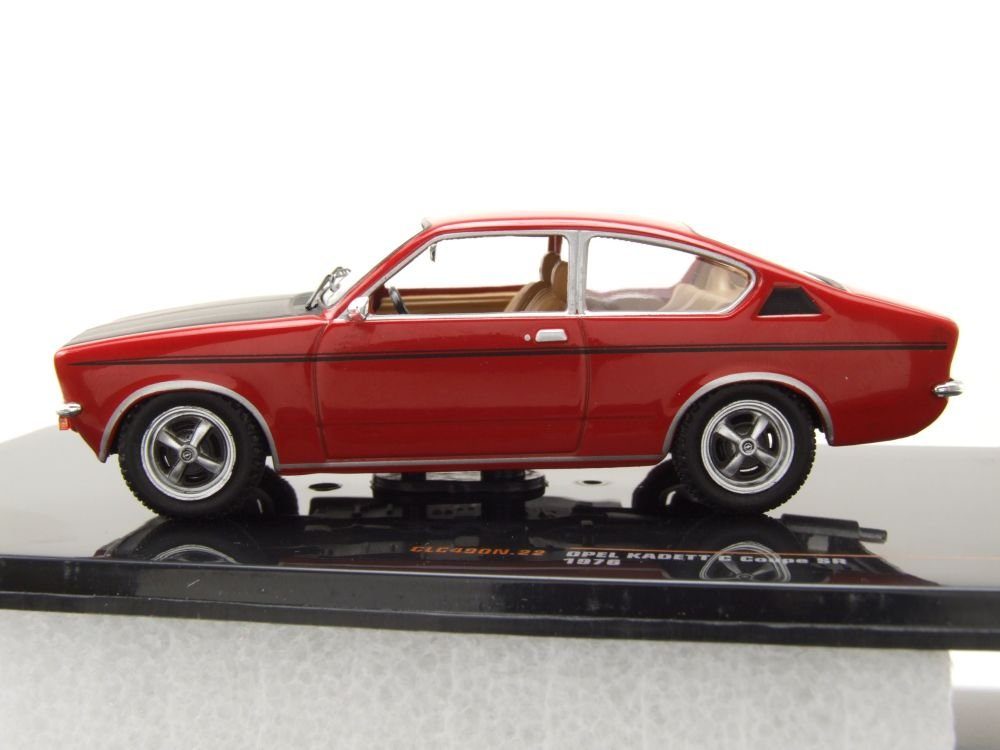 ixo Models Modellauto Opel Kadett C Coupe SR 1976 rot schwarz, Maßstab 1:43