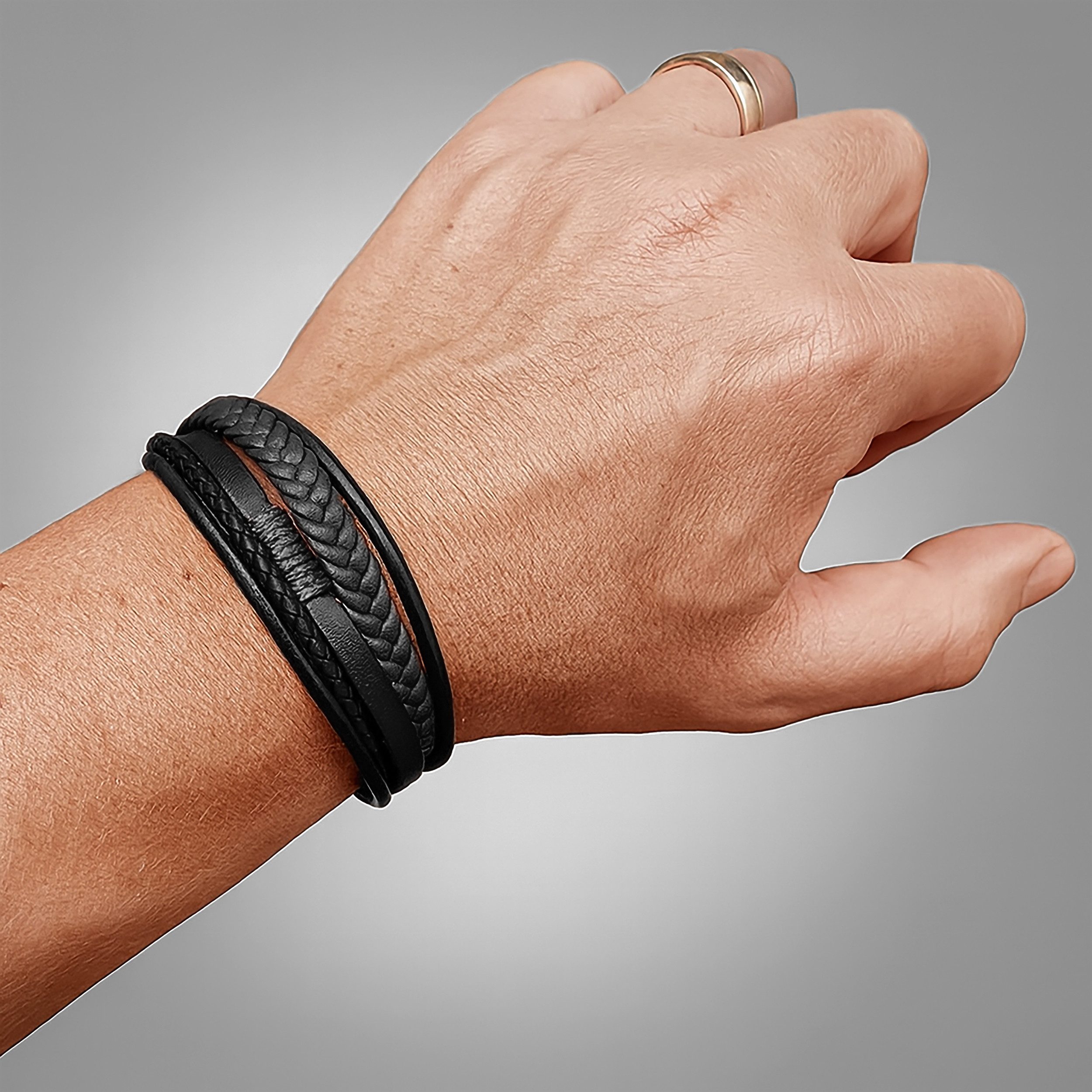 UNIQAL.de Lederarmband Unisex geflochten, Echtleder & Edelstahl, Modell Classic & Feather (Unisex,Edelstahl, Echtleder, geflochten, Casual Style, Handgefertigt)