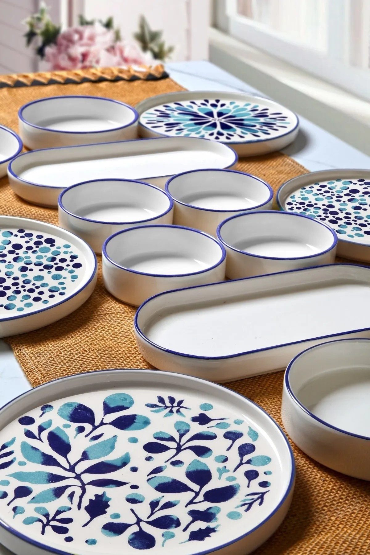 Hermia Concept Geschirr-Set 6 Tellern, 2 Platten und 6 Schüsseln Dieses Set 100 % Keramik (14-tlg), 6 Personen, Keramik, Steinzeug, spülmaschinenfest und mikrowellengeeignet