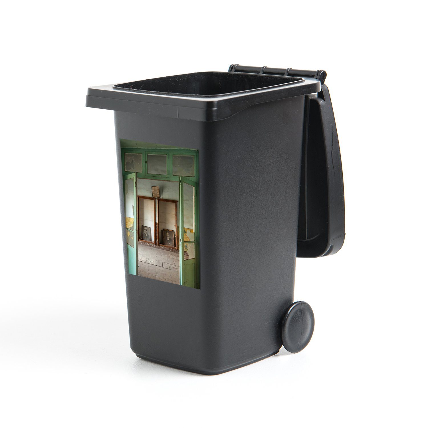 MuchoWow Wandsticker Tür - Grün - Architektur - Glas (1 St), Mülleimer-aufkleber, Mülltonne, Sticker, Container, Abfalbehälter