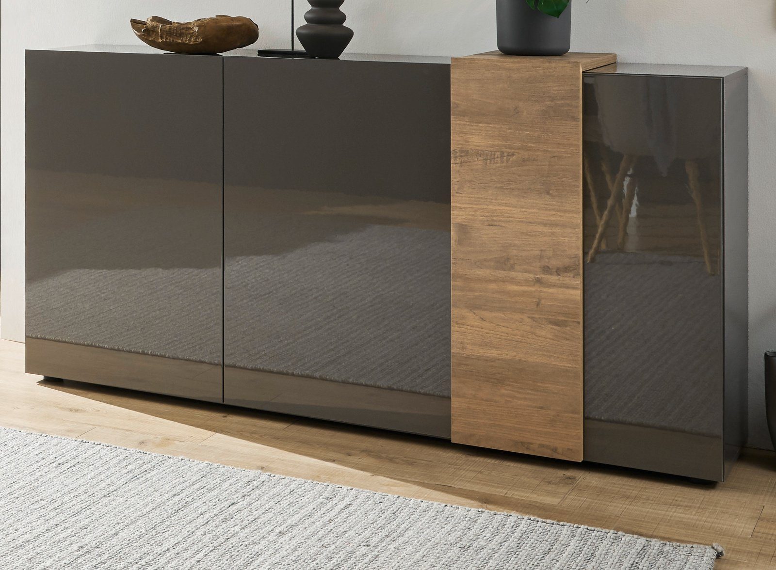 MCA furniture Sideboard Positano (Anrichte in grau Hochglanz und Eiche, Breite 181 cm), Front und Korpus in Hochglanz Soft-Close