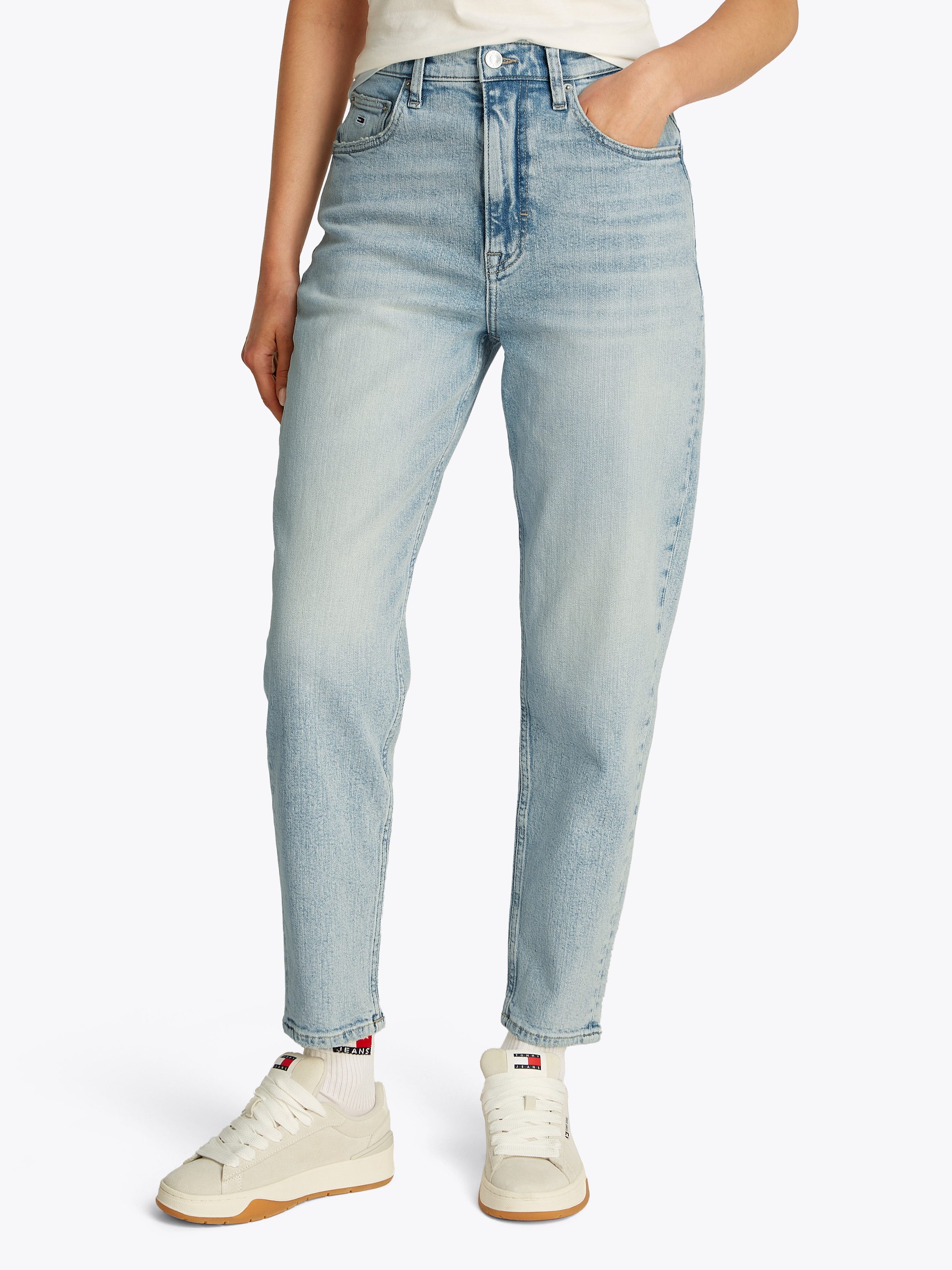 Tommy Jeans Mom-Jeans "MOM JEAN UH TPR" mit Logo-Stickereien, in knöchelfre günstig online kaufen