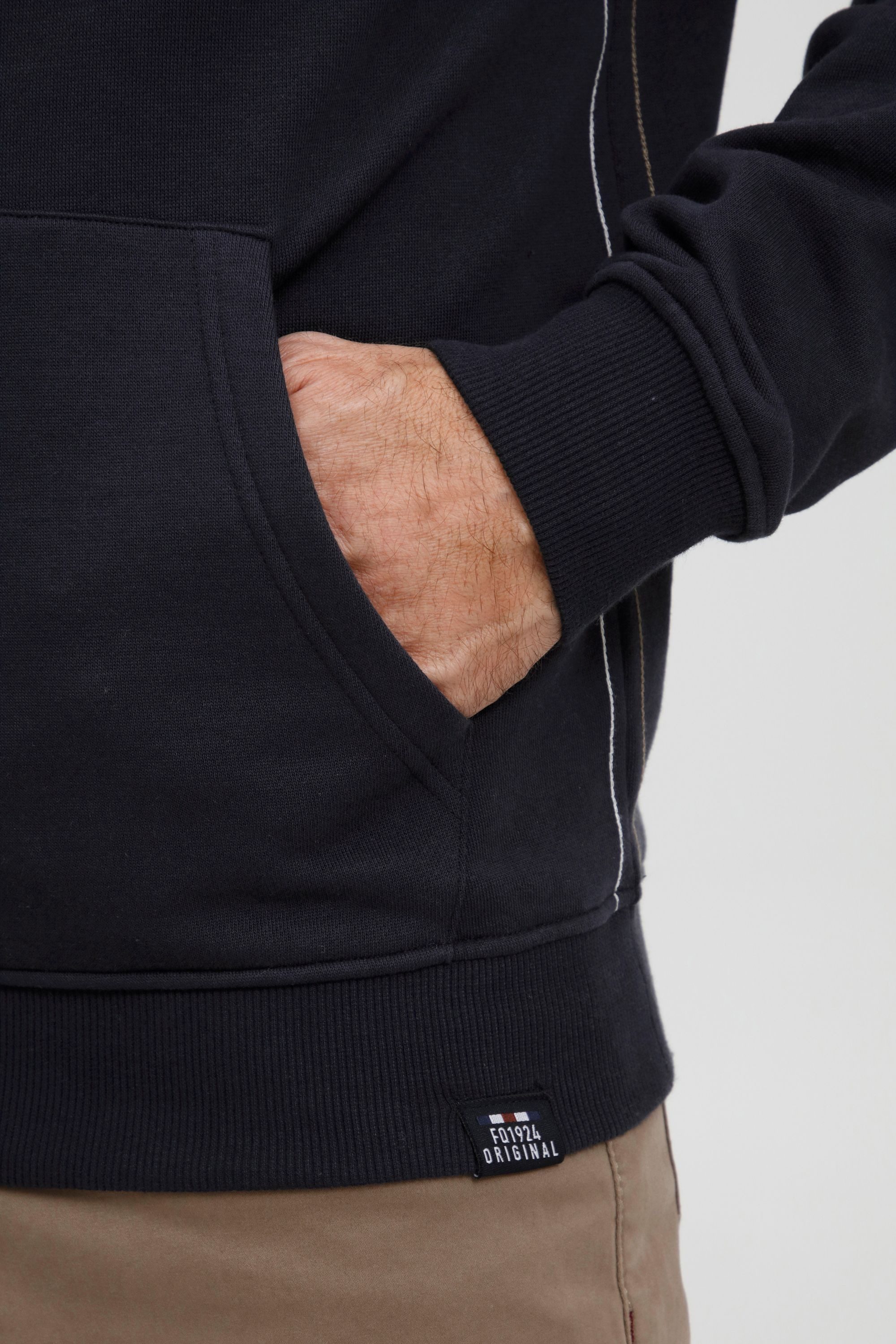 FQ1924 Kapuzenpullover FQThorin Moderner Kapuzenpullover mit Print