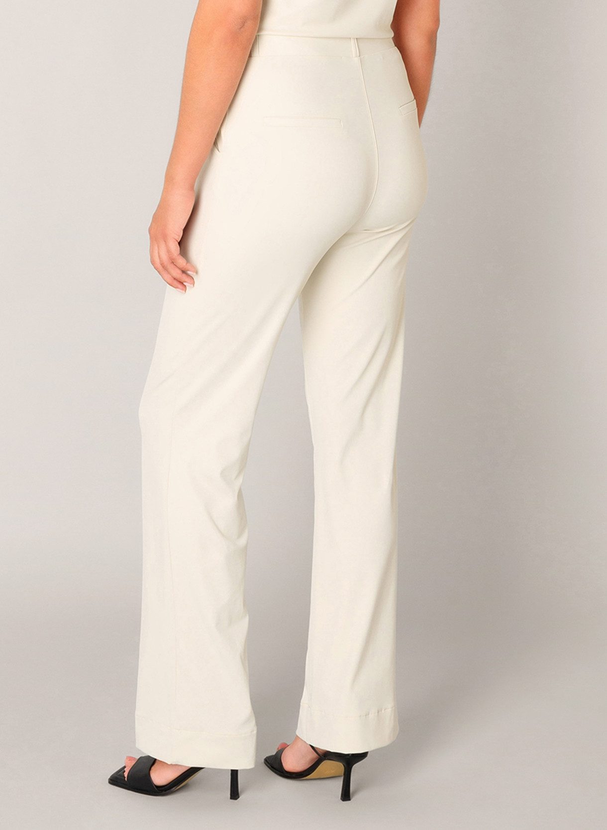 Base Level Stoffhose Tori Sommerhose mit ausgestelltem Bein und Stretch