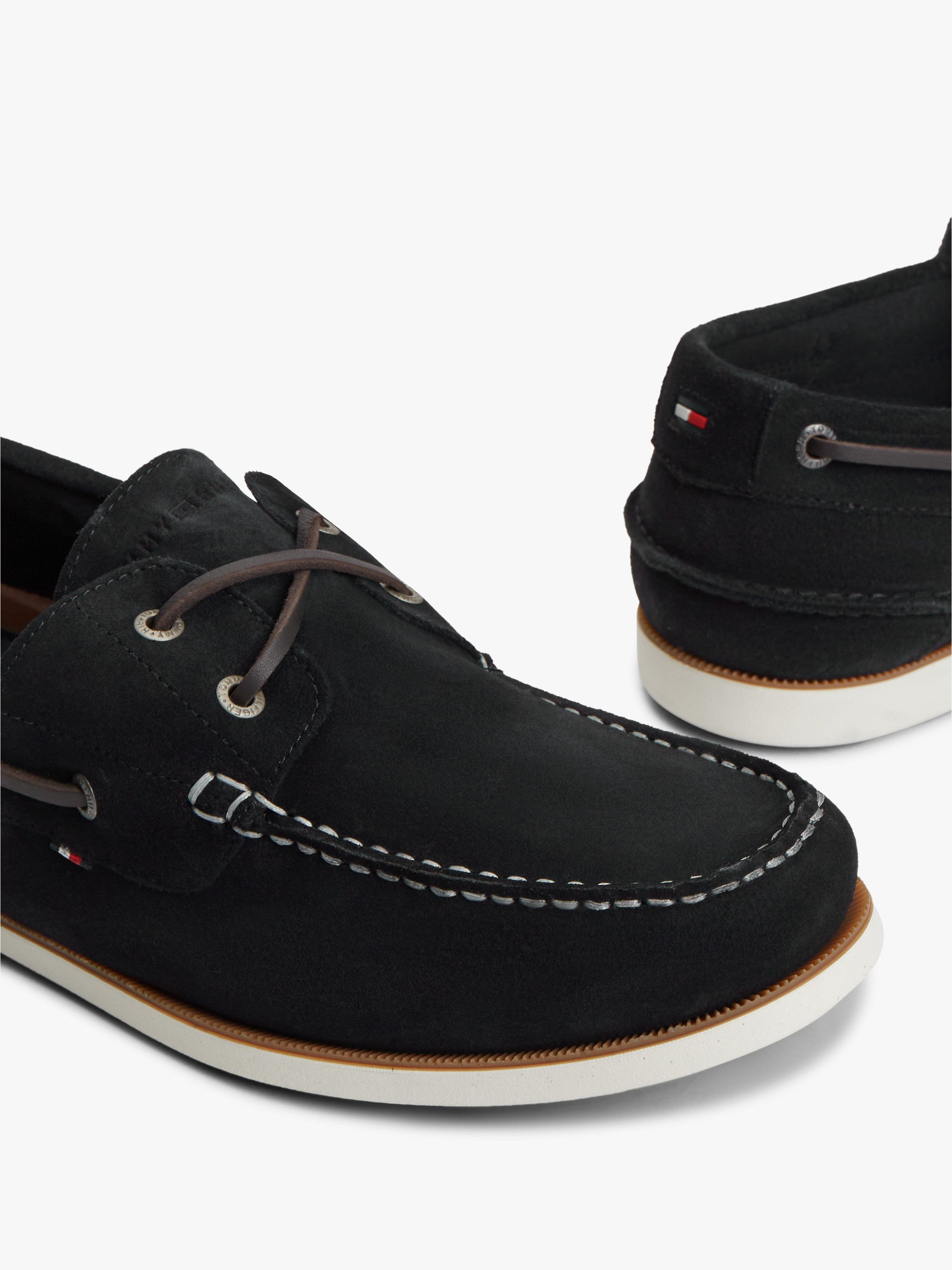 Tommy Hilfiger TH BOAT SHOE CORE SUEDE Bootsschuh, Casualschuh, Freizeitschuh, Schnürer mit Bänder-Durchzügen