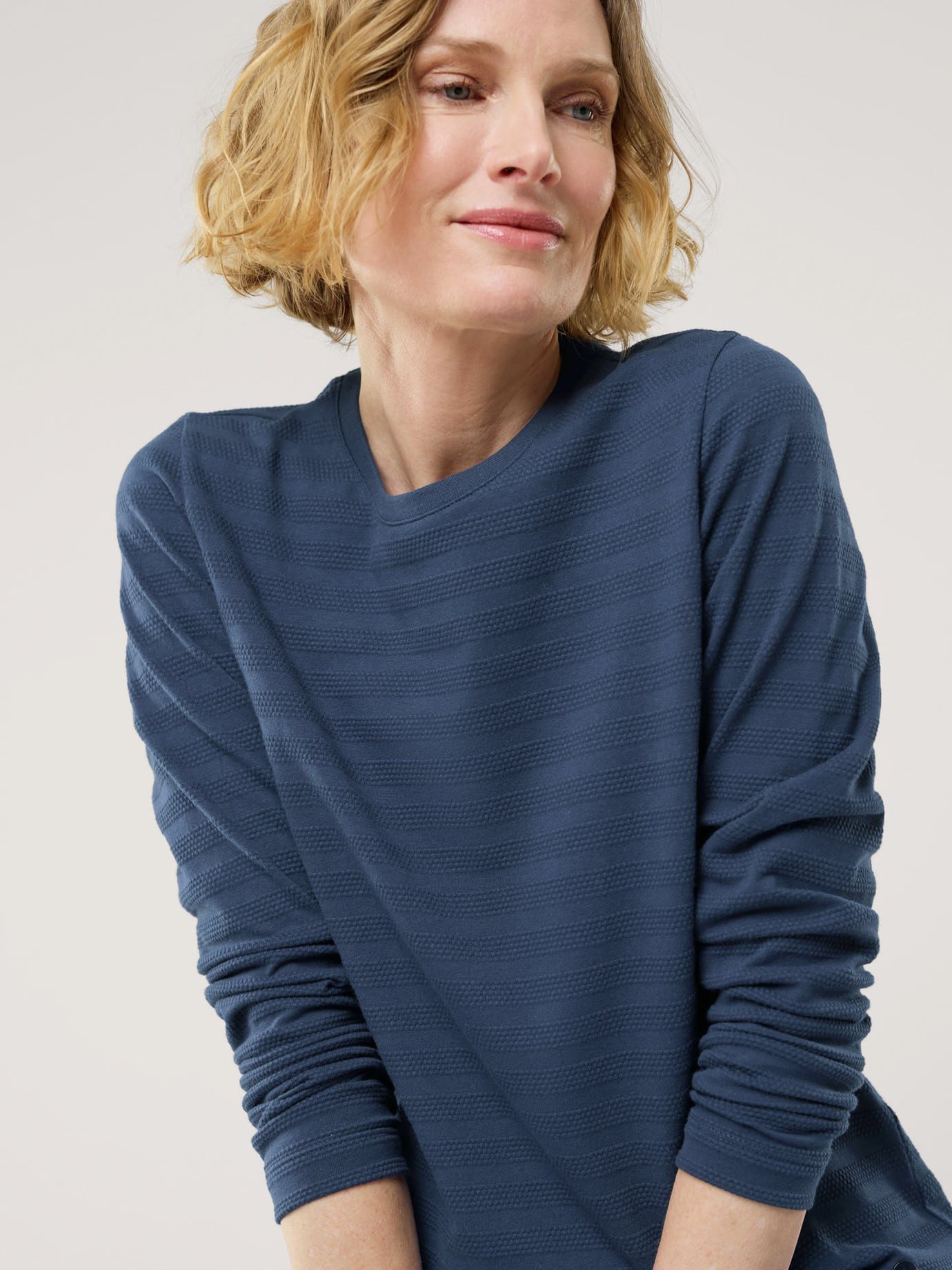 Walbusch T-Shirt Damen Baumwollshirt Reliefstruktur Rundhals Langarm Pflegeleicht und elastisch, Offwhite, dezente Streifenoptik