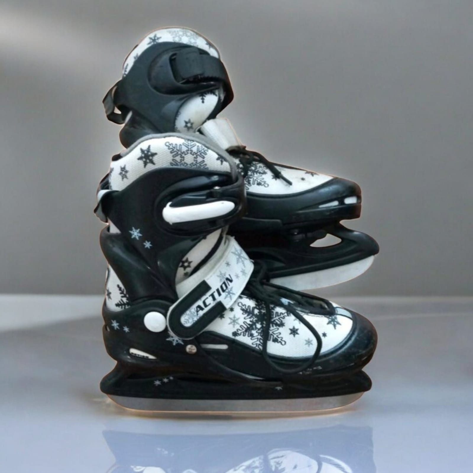 KEINerlei® Schlittschuhe Schlittschuhe verstellbar Iceskate Unisex Kinder Skates 30-33Neu