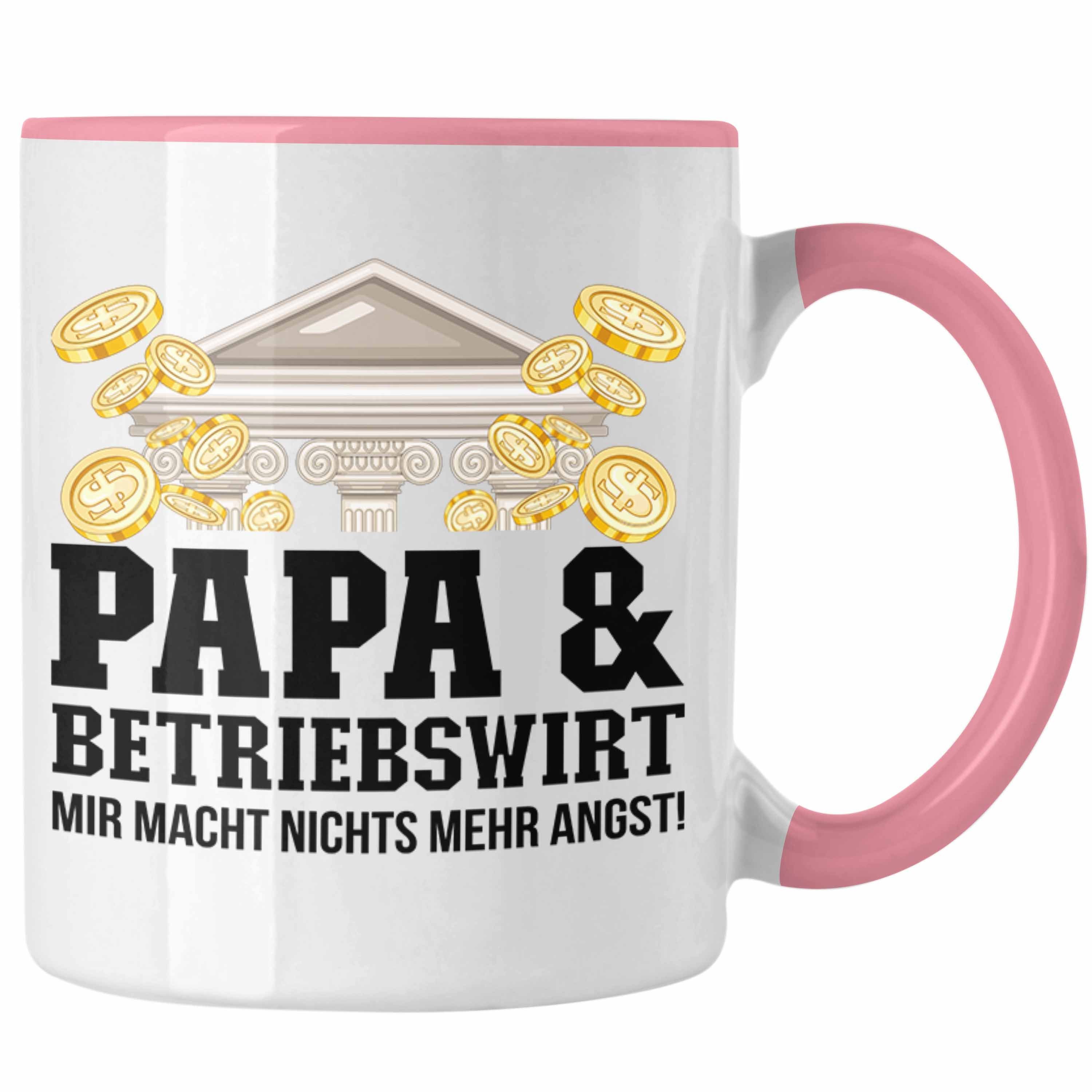 Trendation Tasse Trendation - Papa und Betriebswirt Tasse Geschenkidee Vater für BWL Ge Rosa