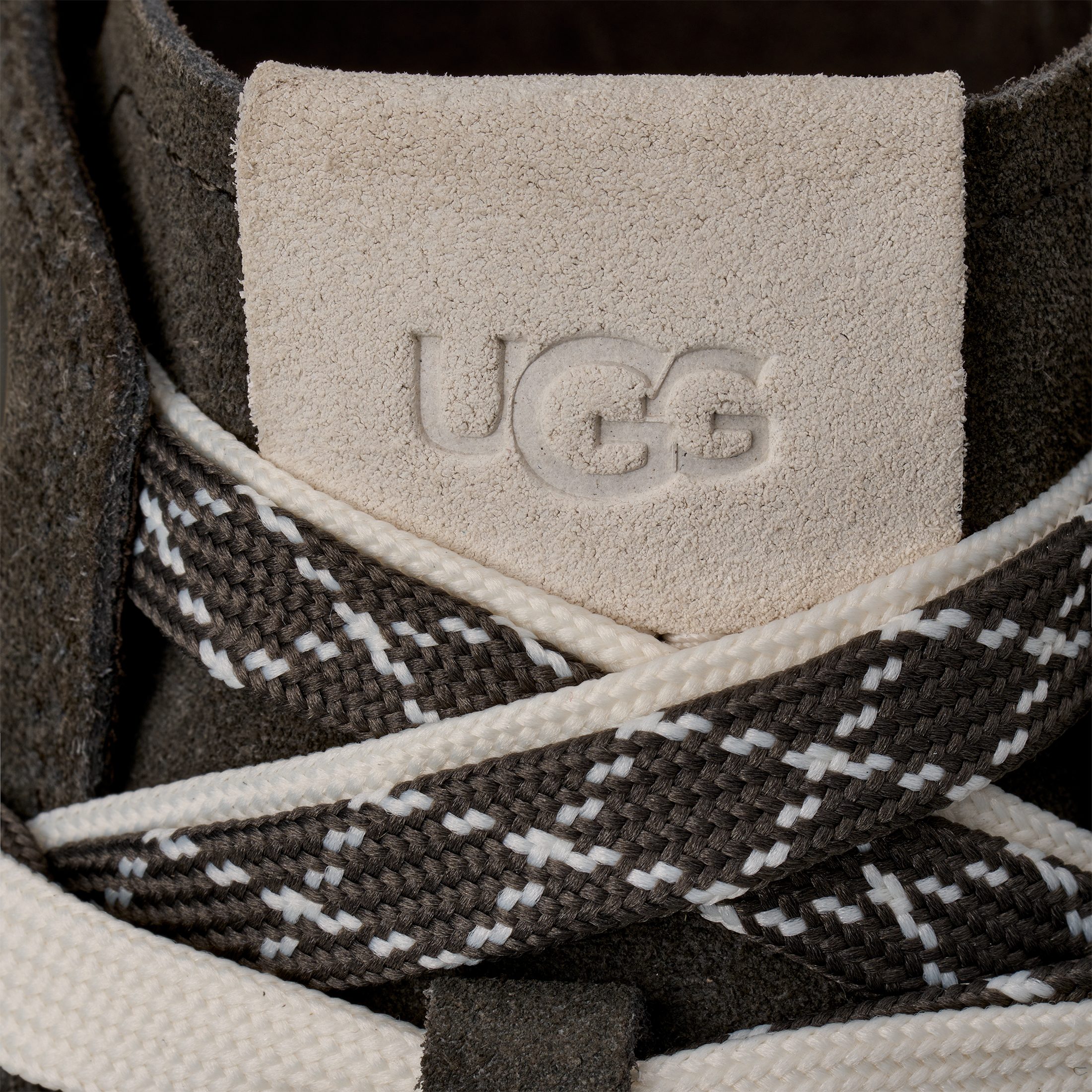 UGG LOWMEL MINIMEL Sneaker Halbschuh, Low Profile Schnürer mit Anziehlasche
