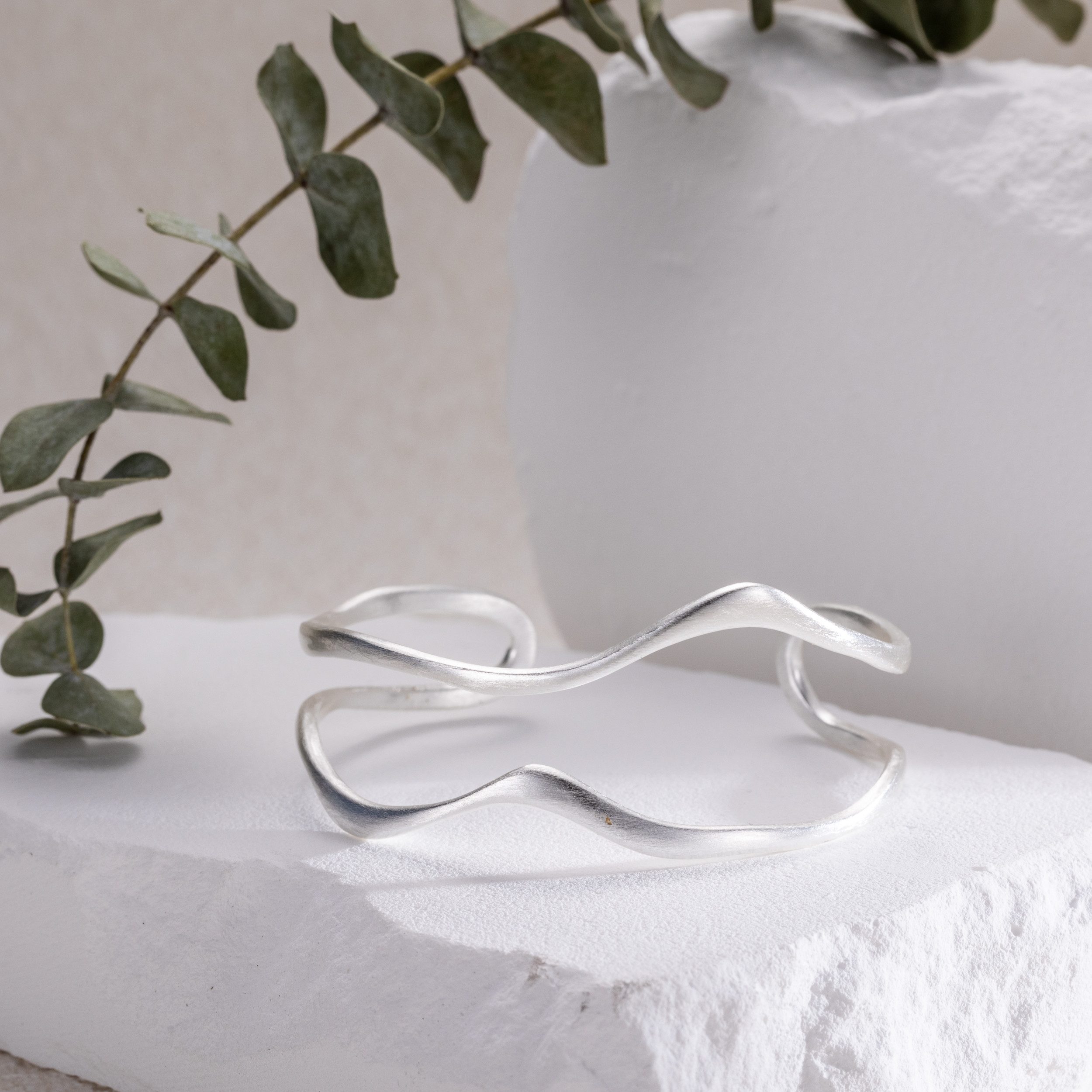 RAIKOU Armband The Wave - wellenförmiger günstig online kaufen