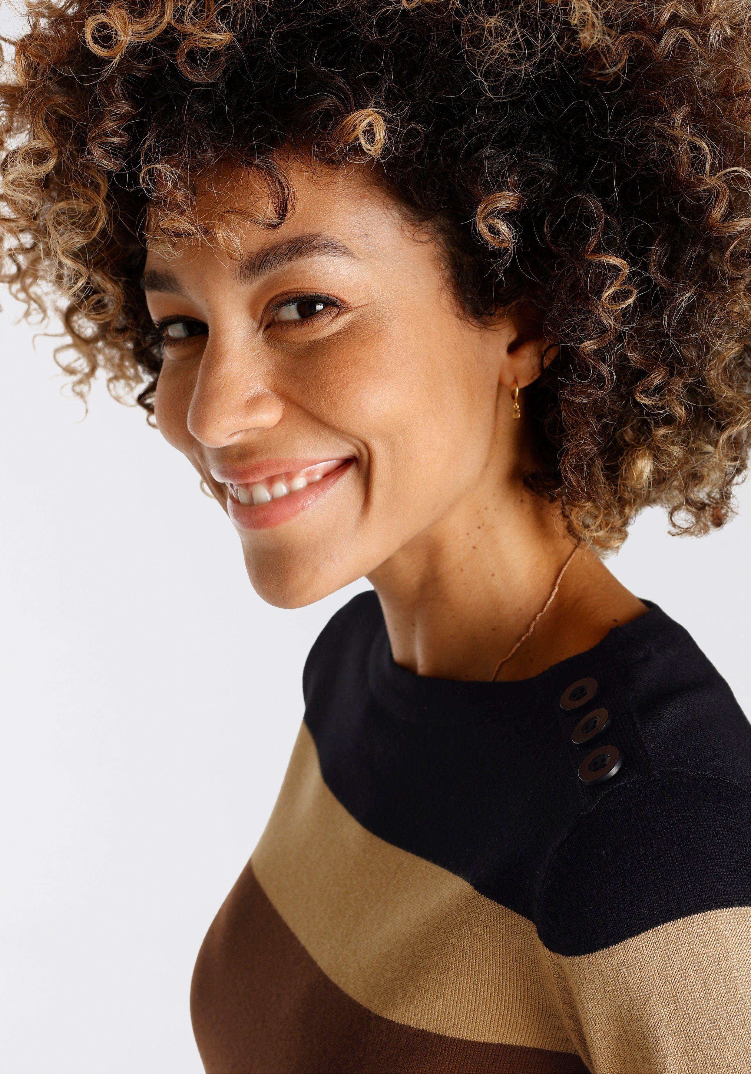 Boysen's 3/4 Arm-Pullover im modischen Streifen-Design mit Zierknopfleiste