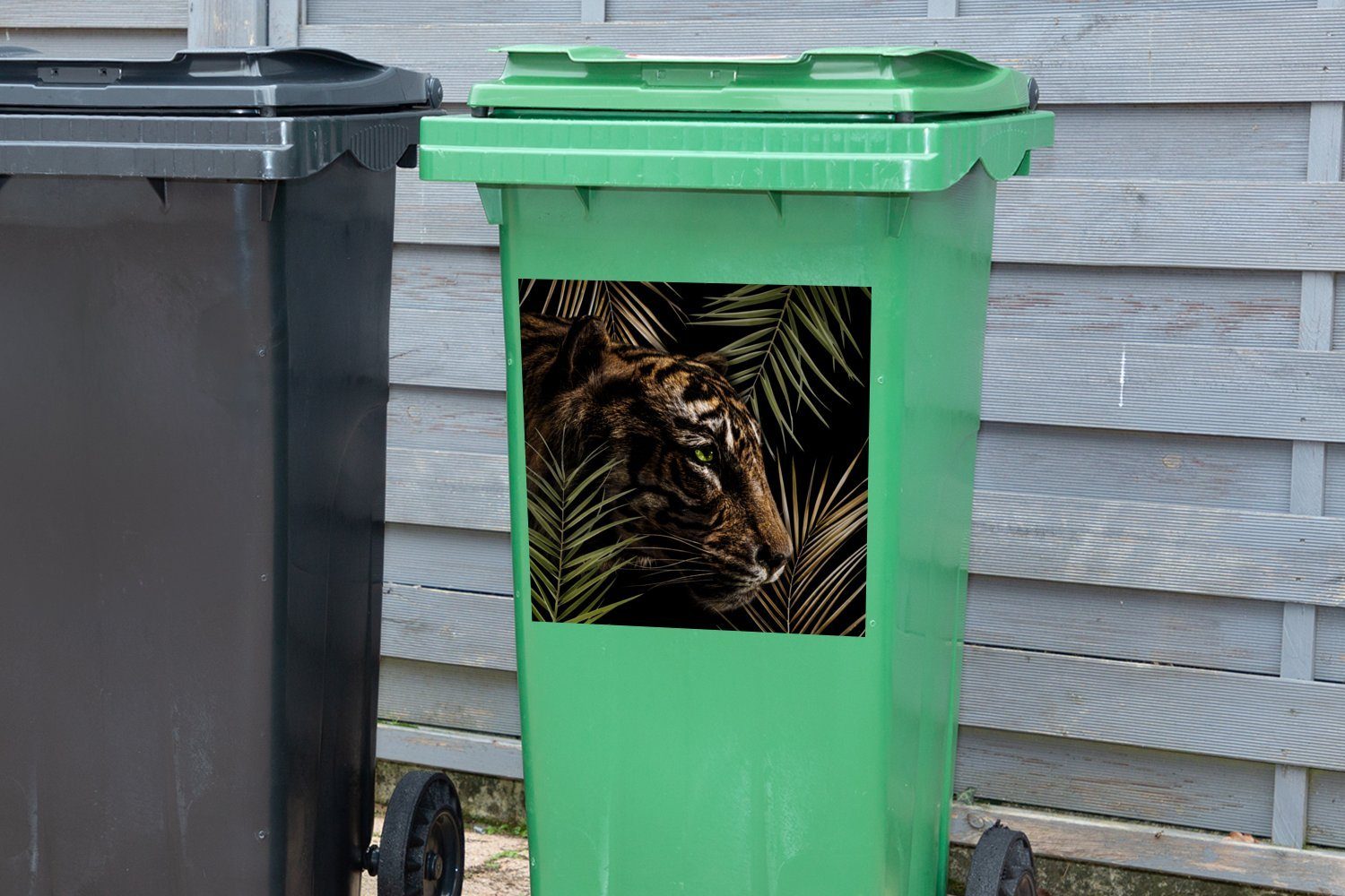 Abfalbehälter St), Farn Blätter Sticker, (1 Mülltonne, Tiger Wandsticker Mülleimer-aufkleber, - Container, - MuchoWow
