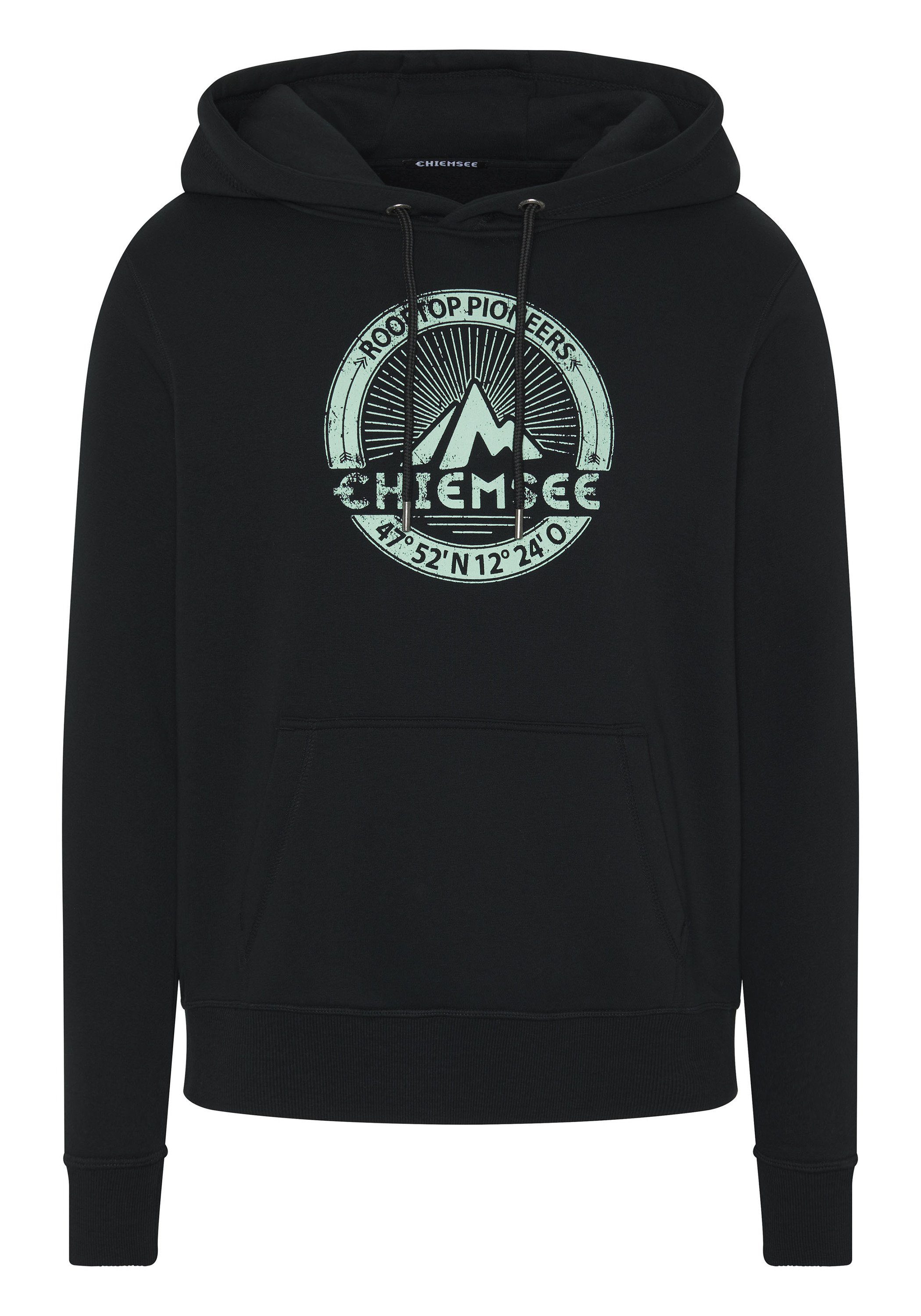 Chiemsee Kapuzensweatshirt Hoodie mit Label-Mountain-Motiv 1 19-3911 Black Beauty