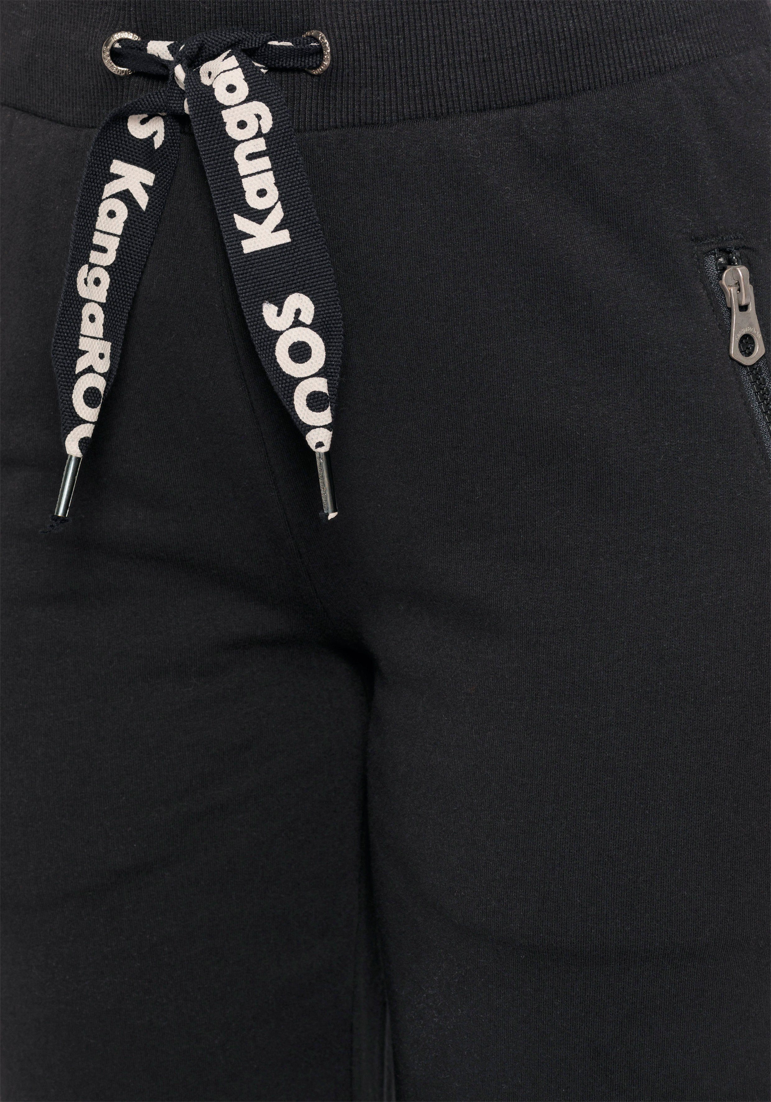 KangaROOS Jogginghose mit Zippertaschen und Logo Band