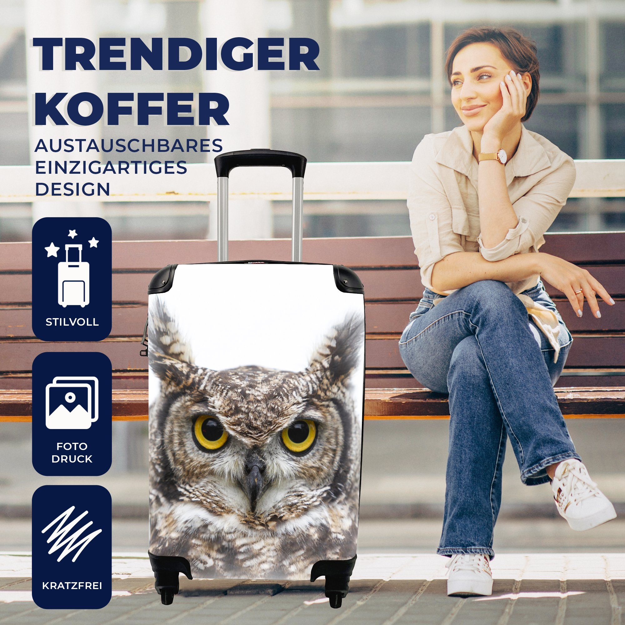 Ferien, Porträt braunen auf MuchoWow Handgepäckkoffer rollen, mit Hintergrund, für Reisetasche 4 Reisekoffer einer Eule Trolley, Handgepäck weißem Rollen,