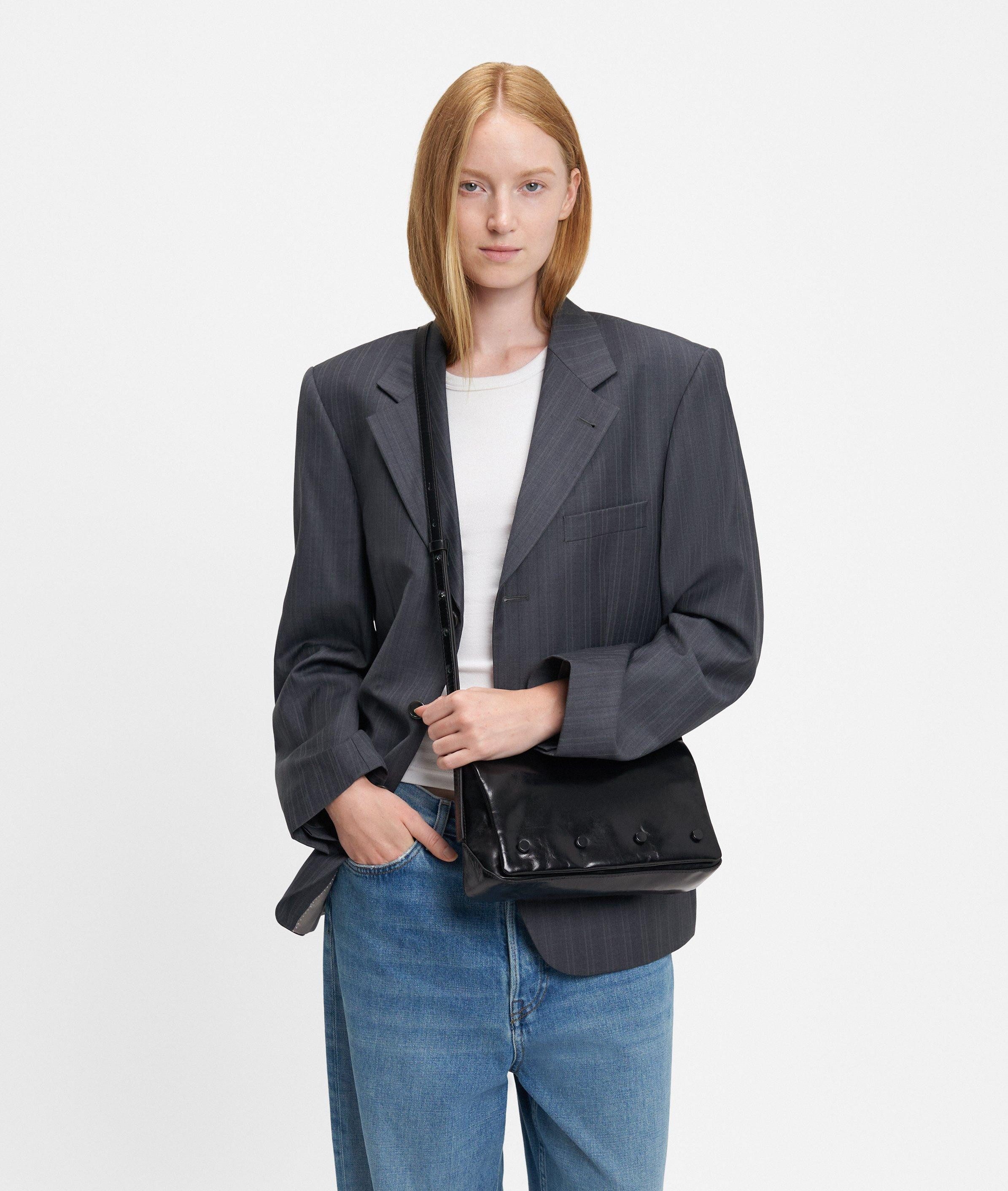 Liebeskind Berlin Umhängetasche Rive Crossbody S, Handliche Umhängetasche aus Nappaleder