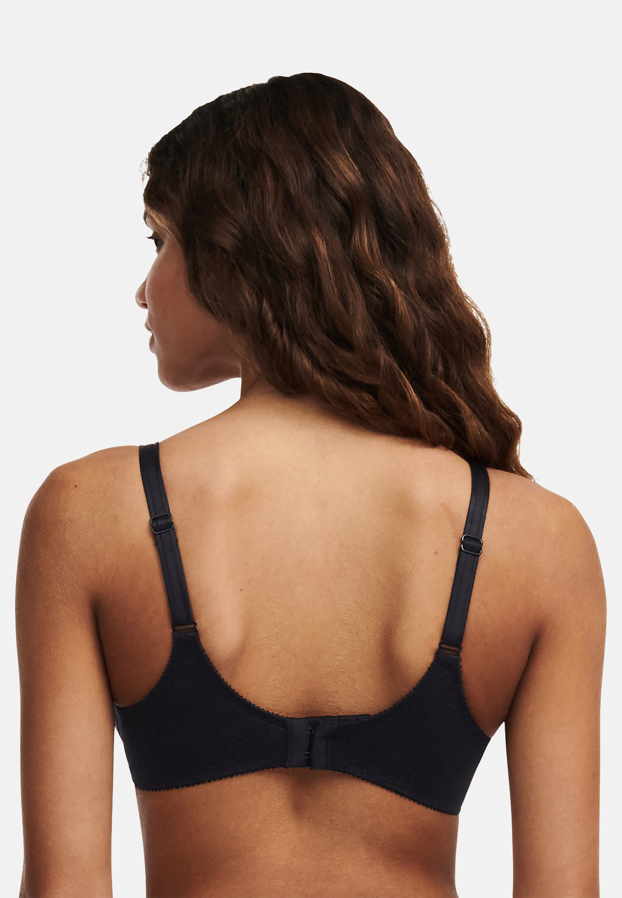 Chantelle Minimizer-BH Magnifique (1-tlg) Minimizer-BH - Blickdicht - Bügel BH mit gemoldeten Cups