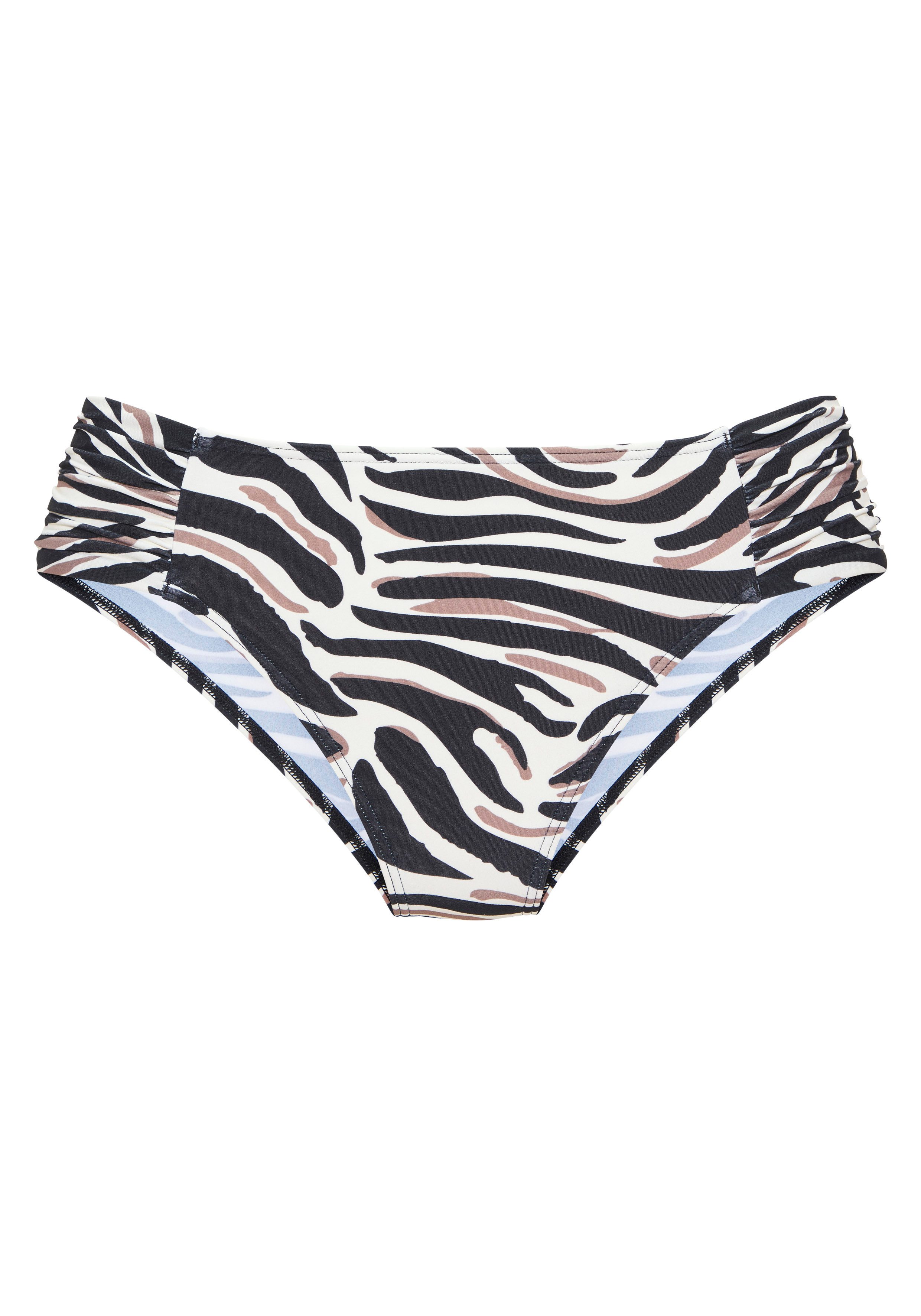 LASCANA Bikini-Hose Debbie mit abstraktem Animal-Print. € 29,99