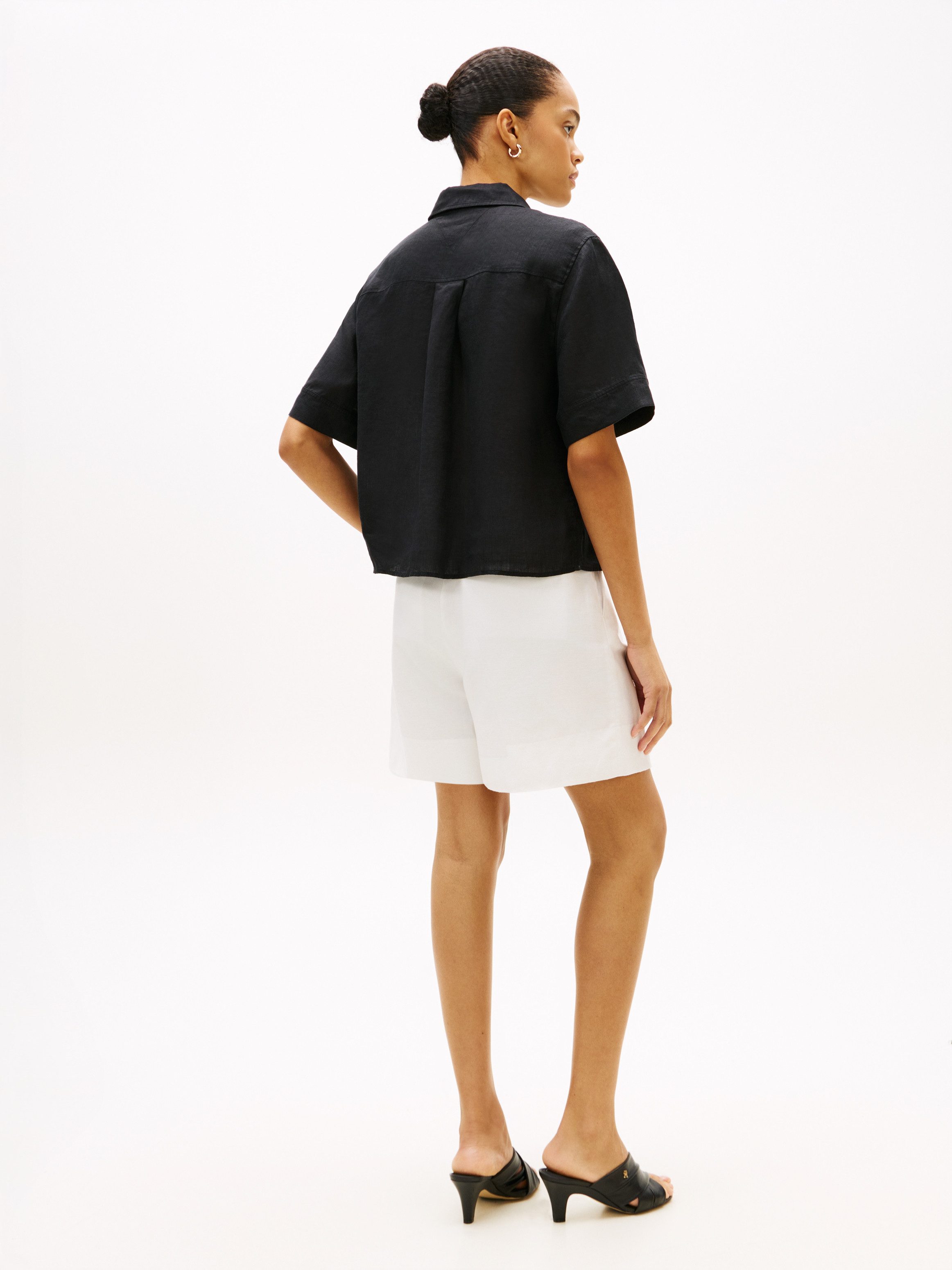 Tommy Hilfiger Kurzarmbluse ESS LINEN SHORT SLEEVE SHIRT mit aufgesetzter Brusttasche und Flag-Stickerei, reines Leinen – Bild 5 von 5
