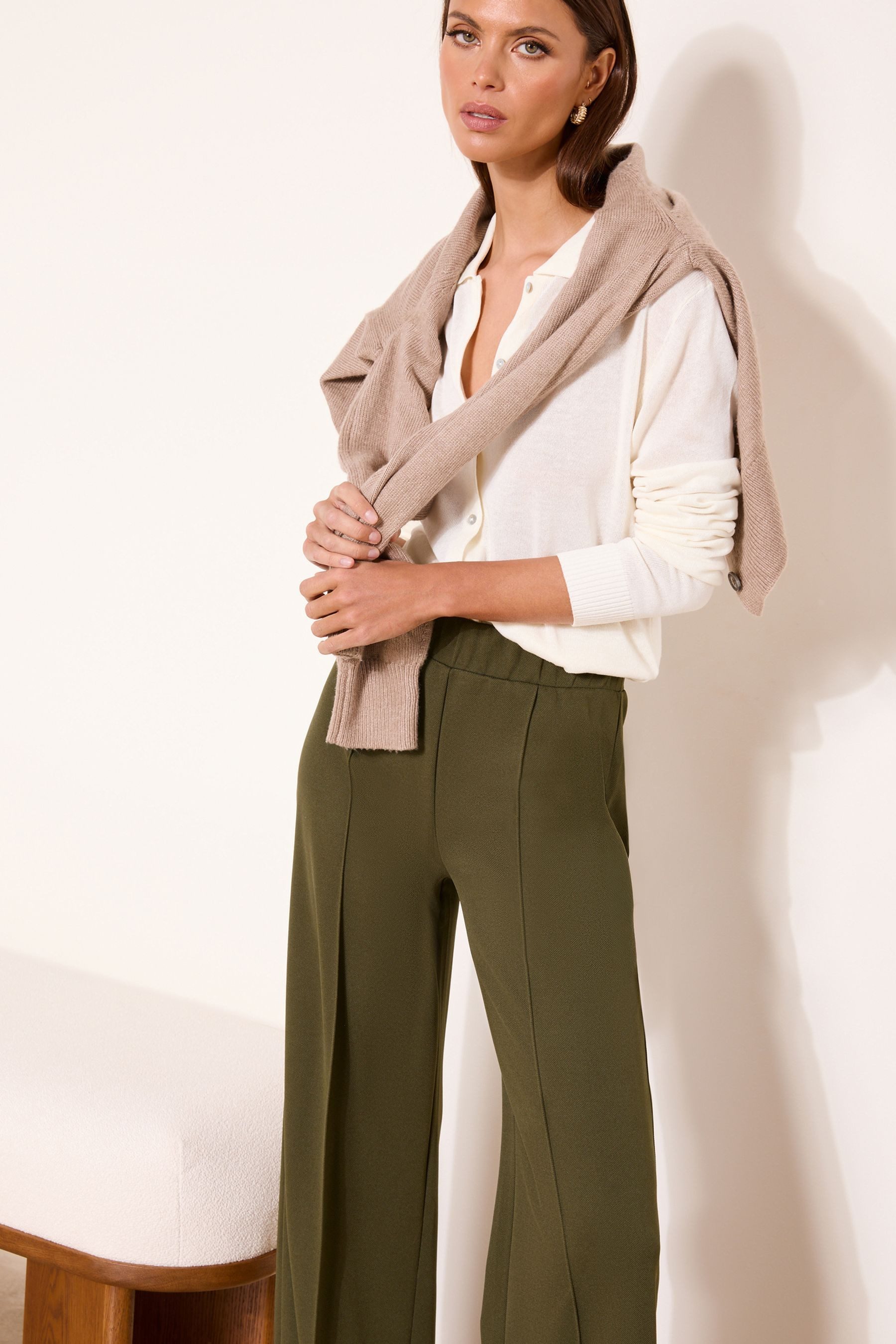 LIPSY Taillenhose Lipsy Hose mit hohem Bund und weitem Bein, Regular (1-tlg)